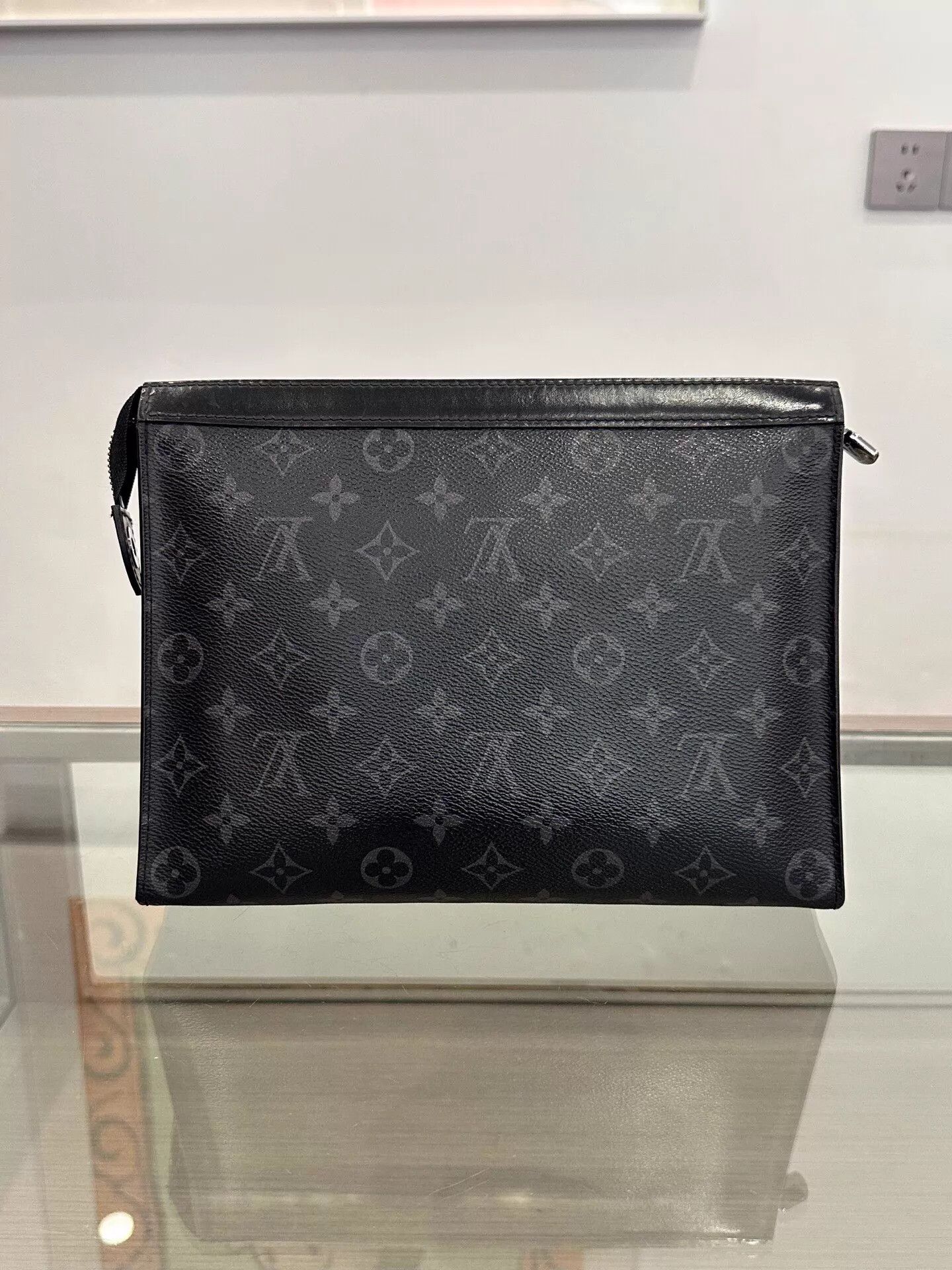 Louis Vuitton LV Pochette Voyage Black Monogram 27cm Chip 99 New Auth Size ONE SIZE - 1 Thumbnail