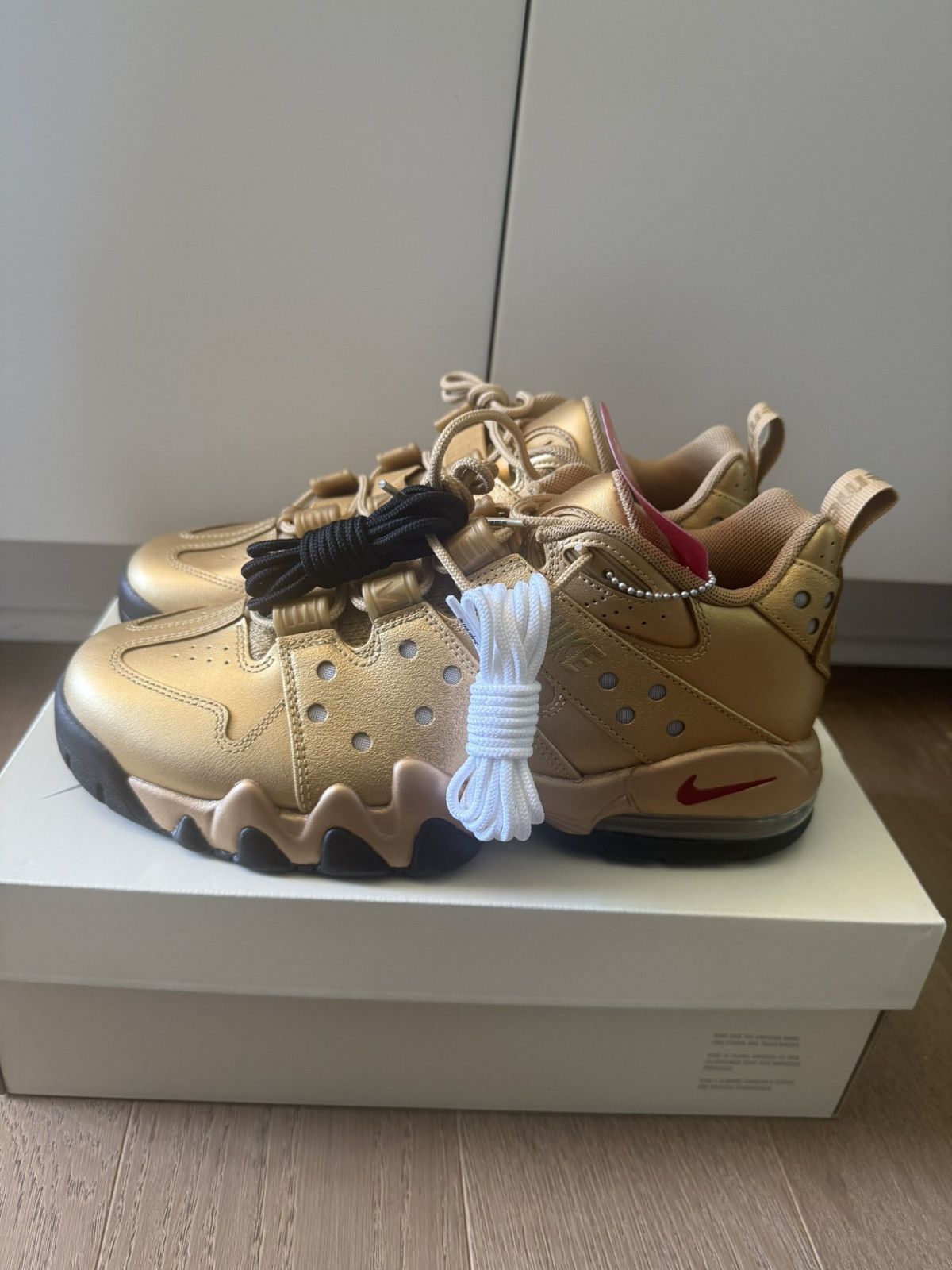 Nike × Supreme Nike SB Air Max 2 CB ‘94 Low Supreme Metallic Gold Size 8.5 Size US 8.5 / EU 41-42 - 3 Thumbnail