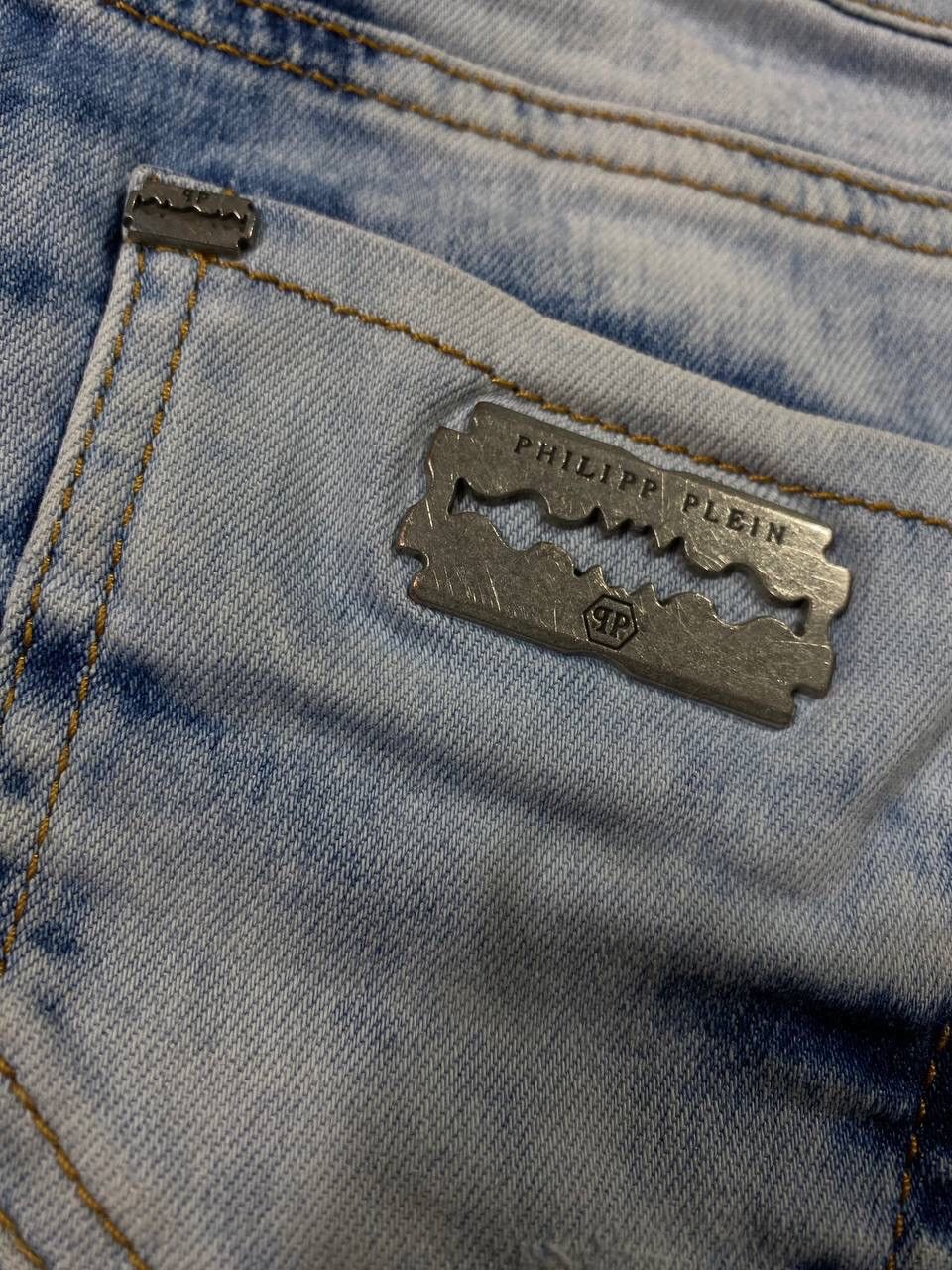 Philipp Plein Philipp Plein Skull Logo Denim Shorts Size US 26 / EU 42 - 4 Thumbnail