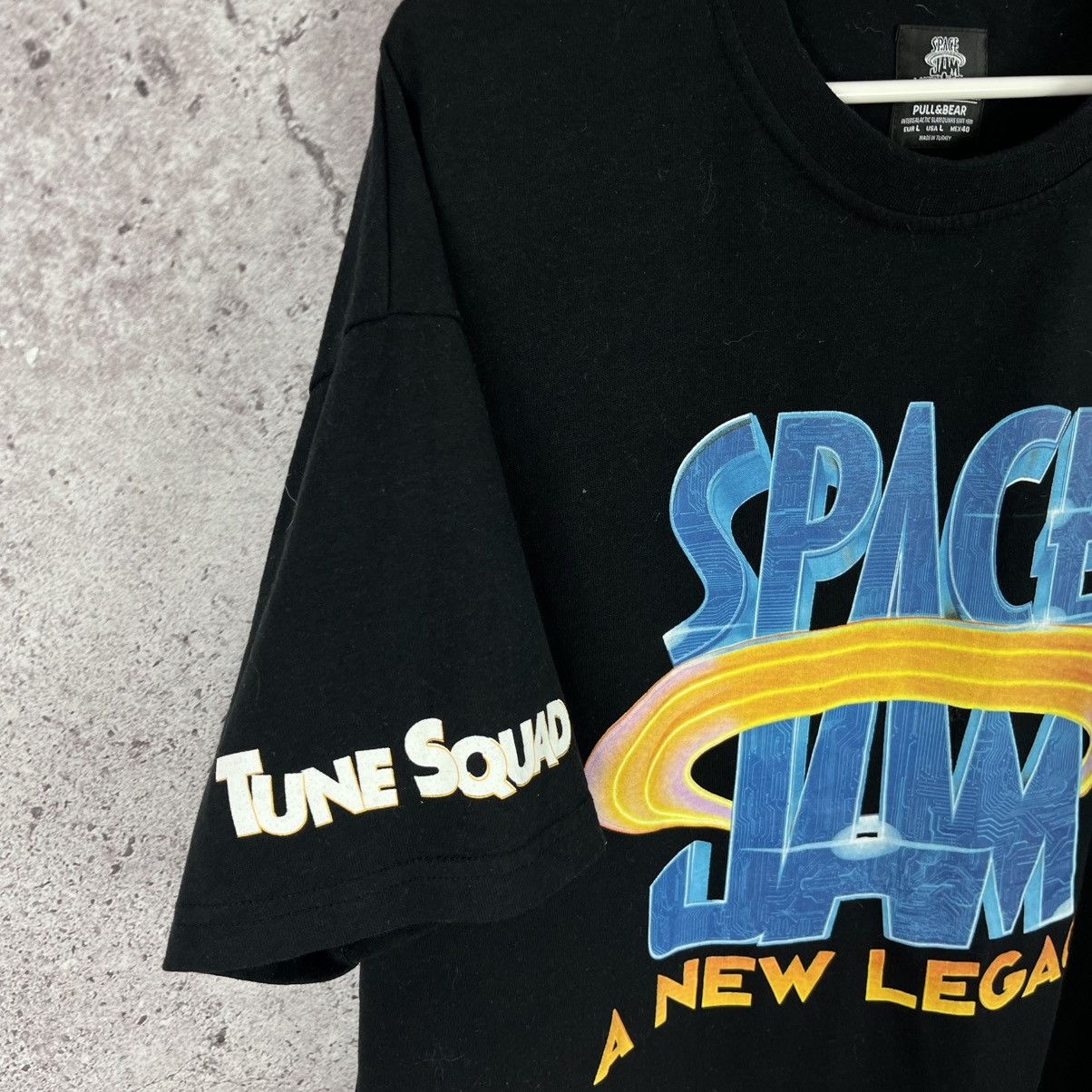Cartoon Network Space Jam A New Legacy Tune Squad Big Logo Black Size L Size US L / EU 52-54 / 3 - 4 Thumbnail