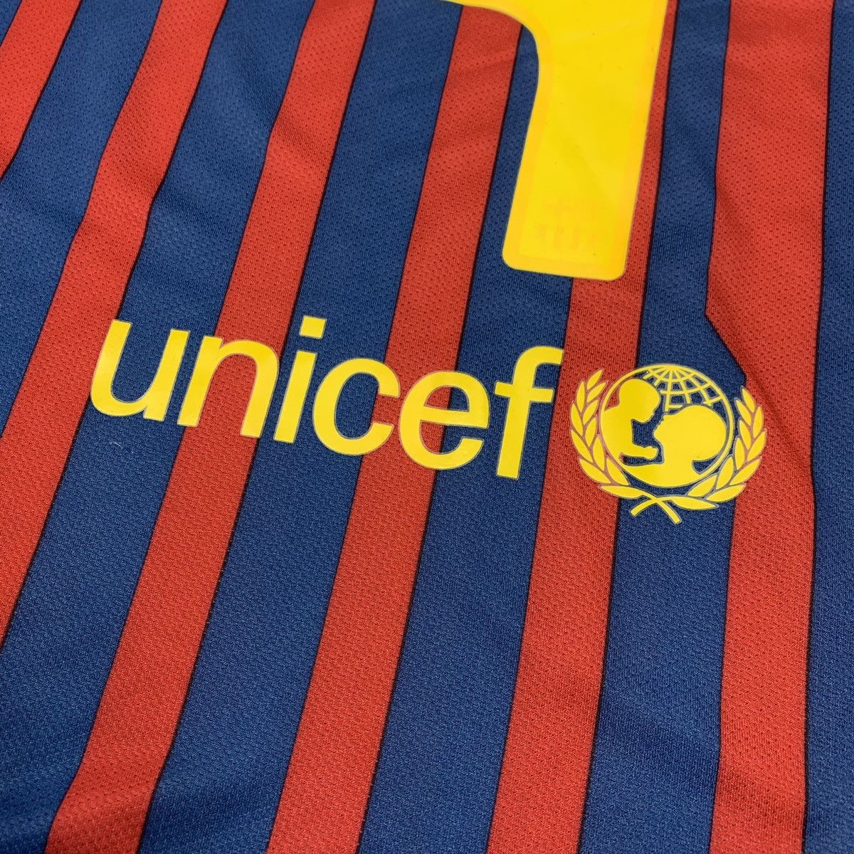 Nike Nike Soccer Jersey Barcelona 2011/12 T-Shirt Fabregas 4 Size US M / EU 48-50 / 2 - 19 Thumbnail