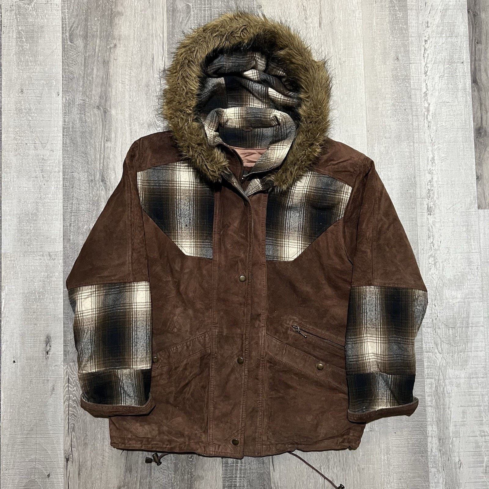 Wilsons Leather VTG Wilsons Brown Leather Patchwork Fur Hood Parka Jacket Size US S / EU 44-46 / 1 - 1 Thumbnail