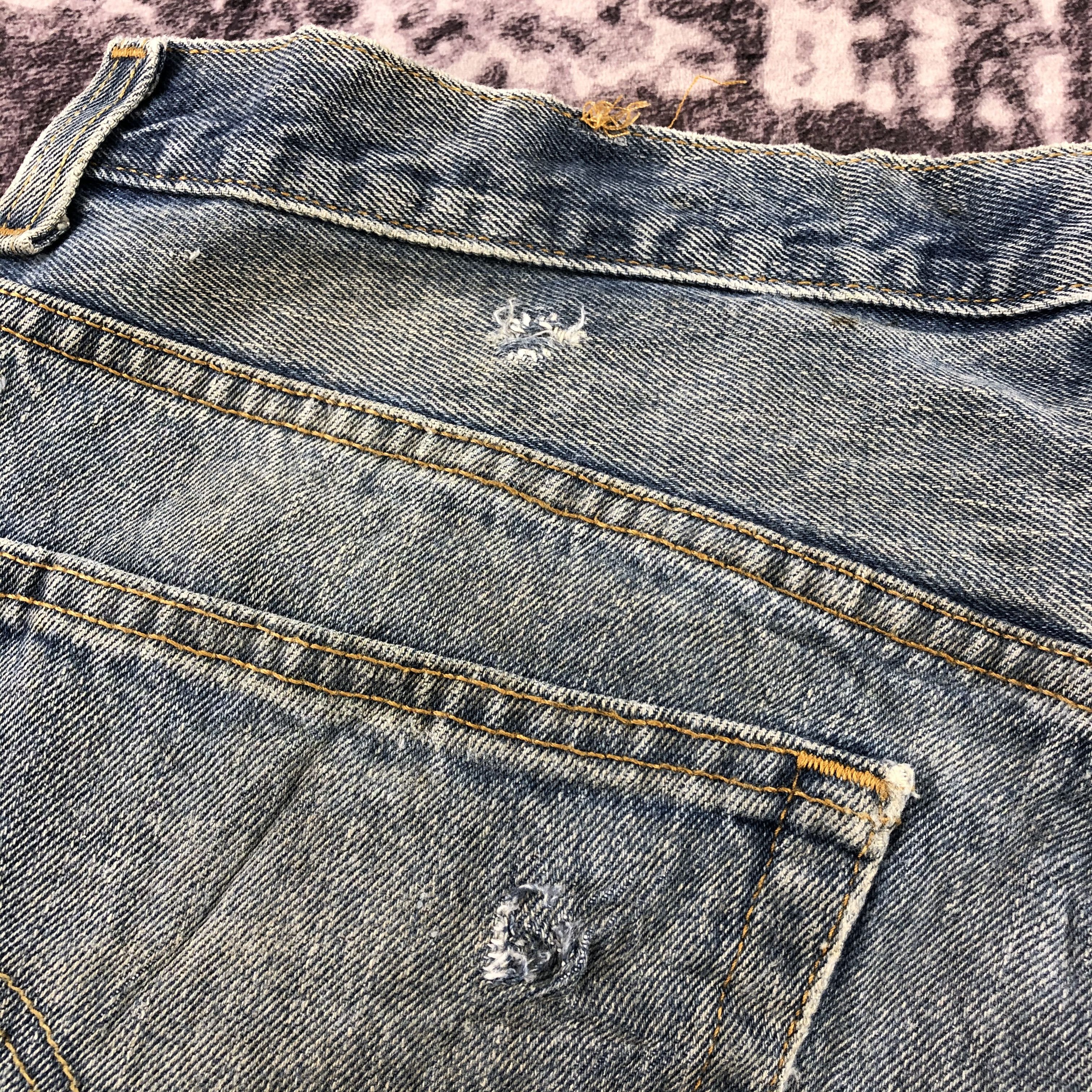Levi's × Vintage Vintage Blue Wash Levis 505 Jeans-JM3011 Size US 39 - 7 Thumbnail