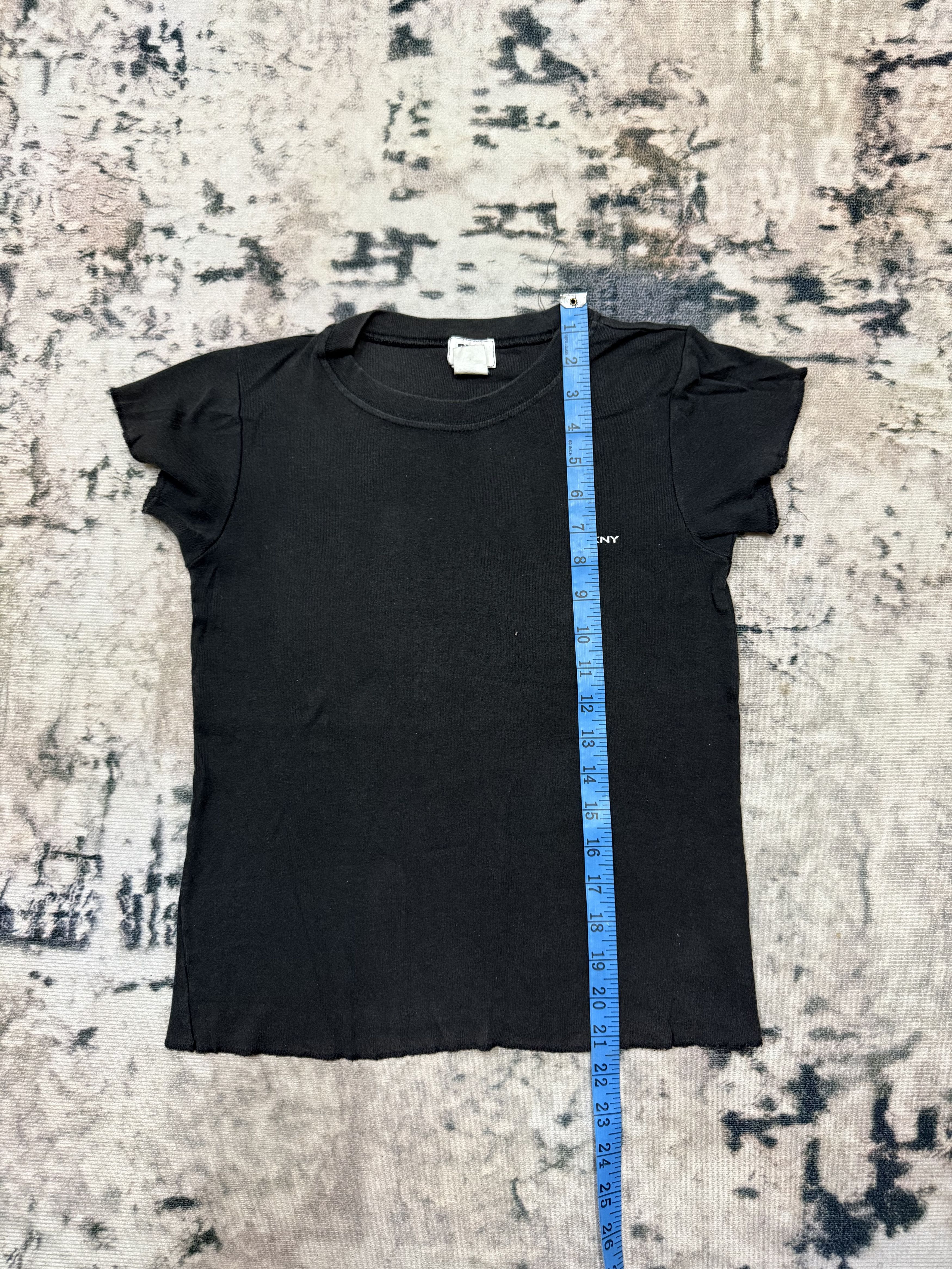 DKNY × Vintage Vintage Youth Dkny Distressed Tshirt Size XXS / US 00 / IT 34 - 12 Thumbnail