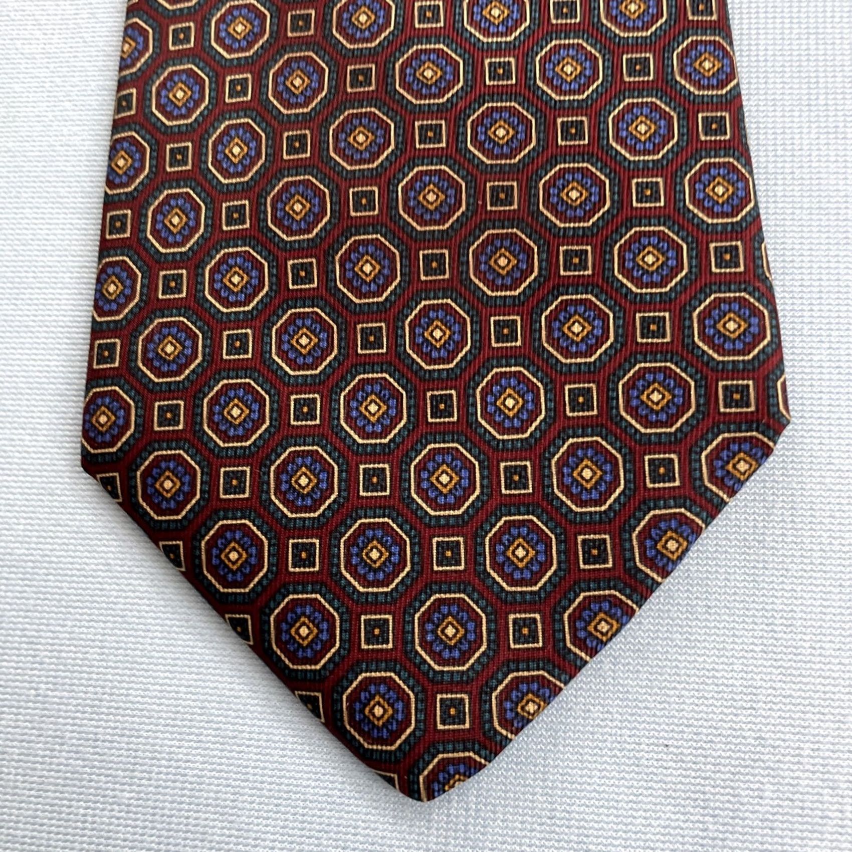 Aquascutum VINTAGE Aquascutum London England Tie vtg Necktie Macclesfield Neat Red Blue Dot 3.8x56 Capuscle Neck Tie Size ONE SIZE - 2 Thumbnail