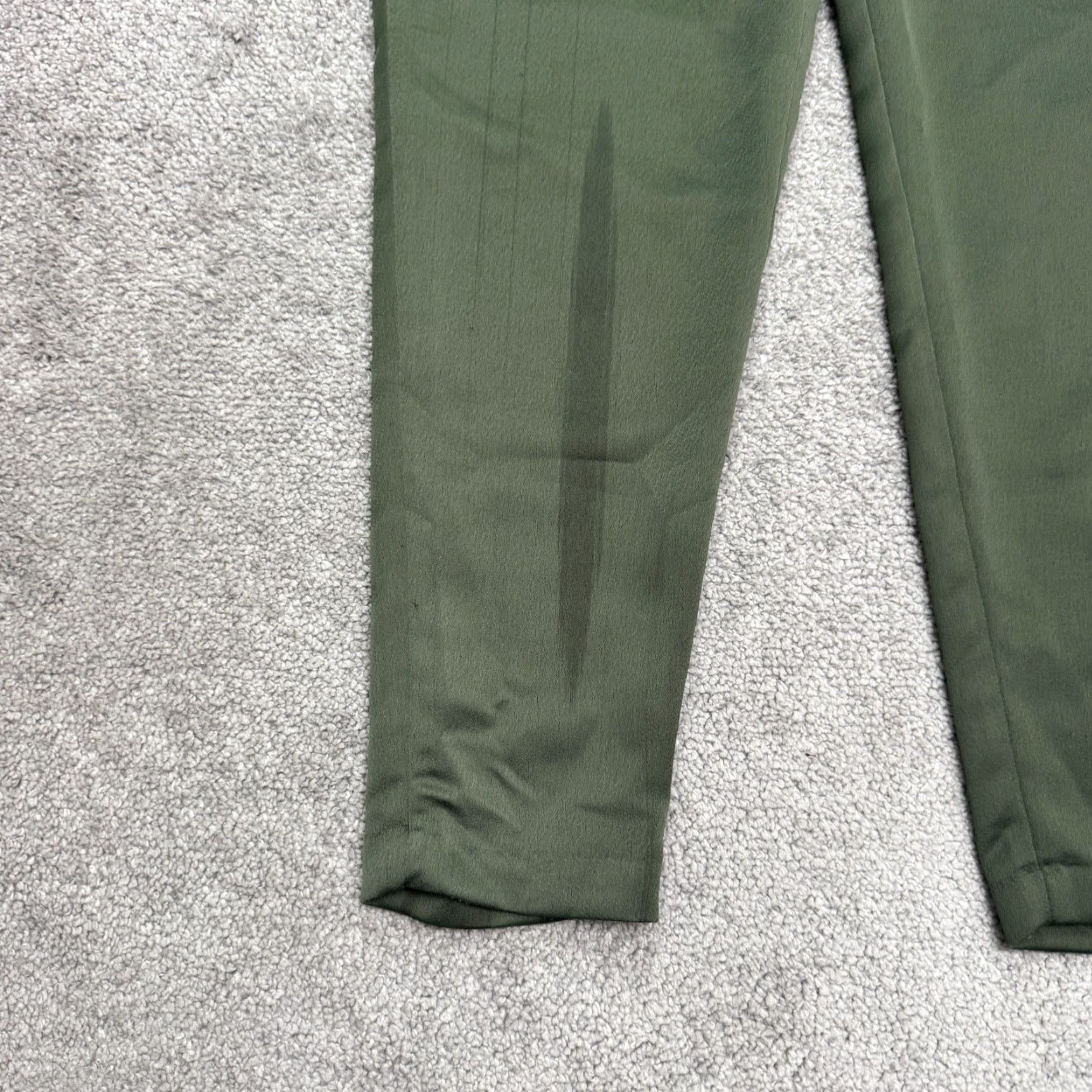 Banana Republic Banana Republic Jumpsuit Womens 0 Olive Green Satin Pleated Sleeveless V-Neck Size 25" / US 0 / IT 36 - 7 Thumbnail