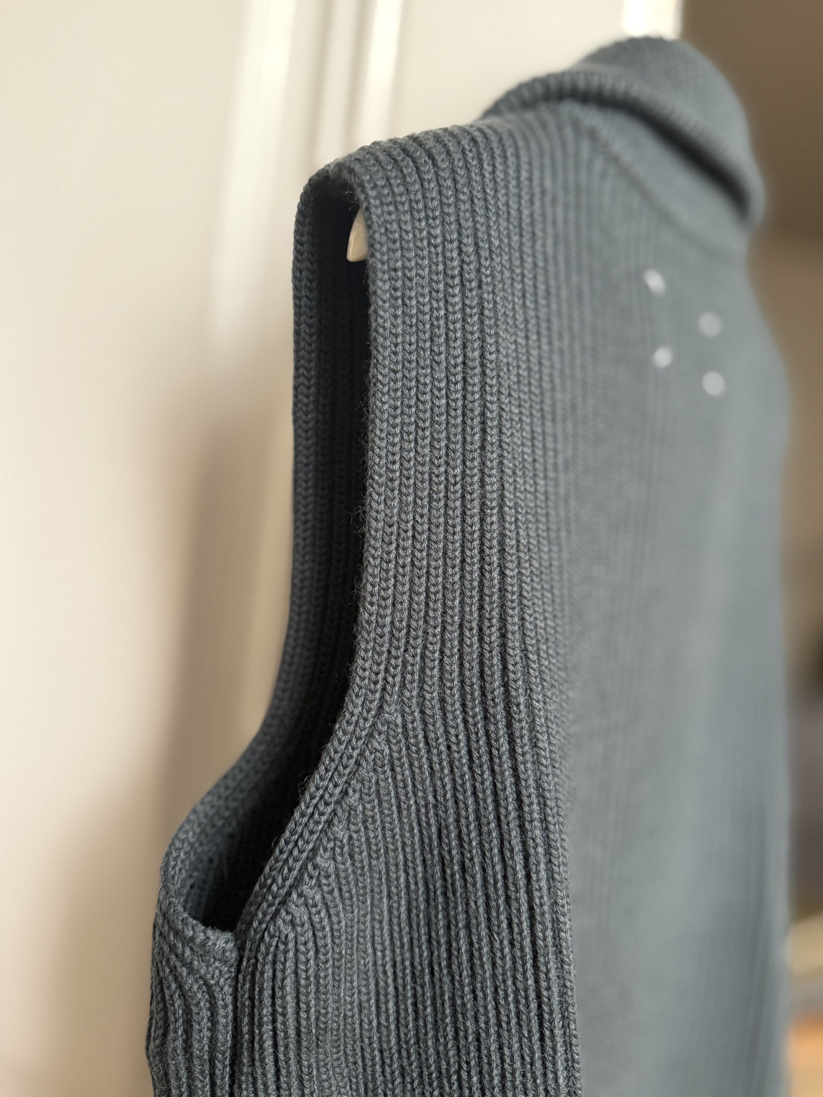 Maison Margiela Maison Margiela Wool zip Cardigan IN SIZE -S LIKE NEW Size US S / EU 44-46 / 1 - 7 Thumbnail