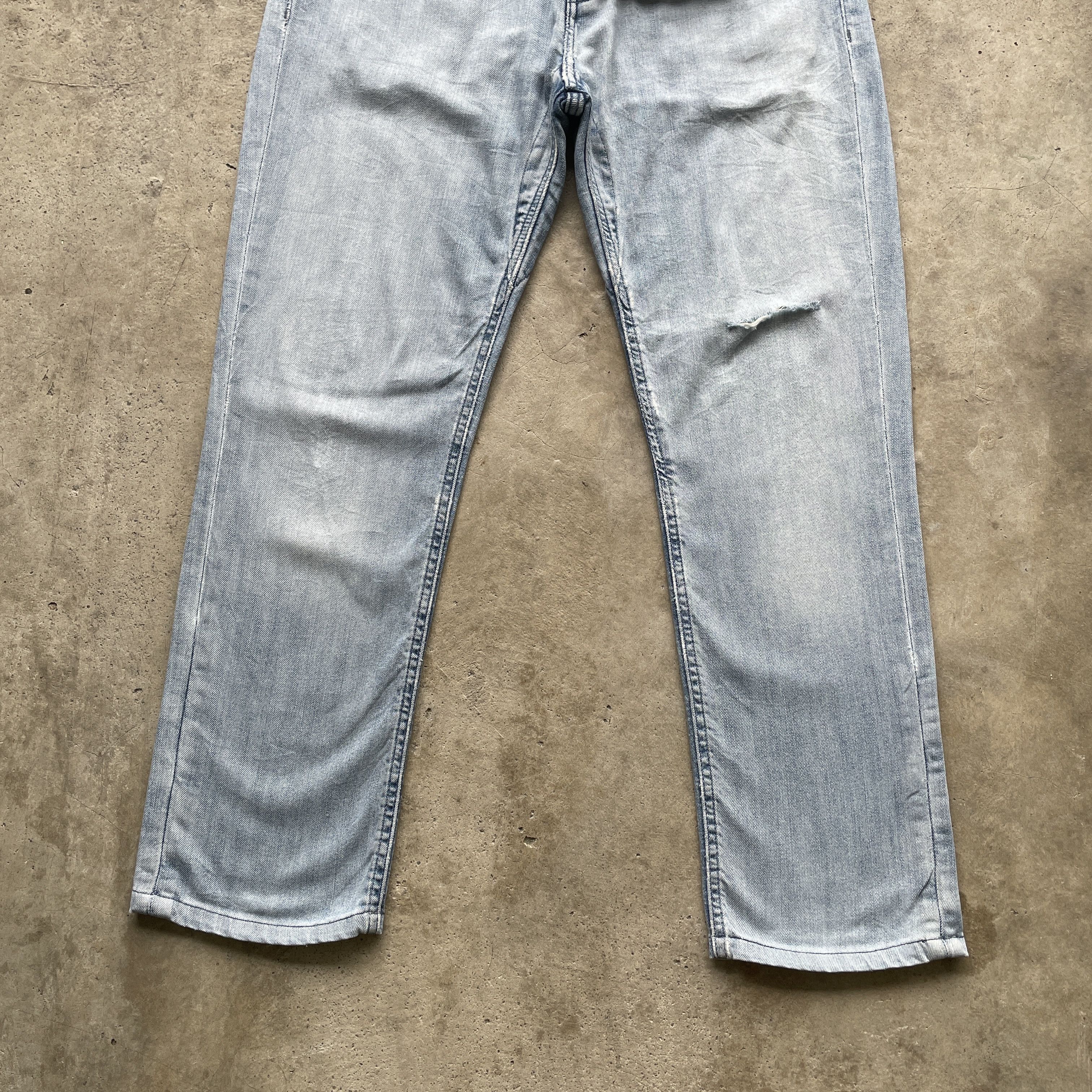 Levi's VINTAGE LEVI’S DISTRESSED JEANS STRAIGHT FADED DENIM PANTS Size US 33 - 4 Thumbnail