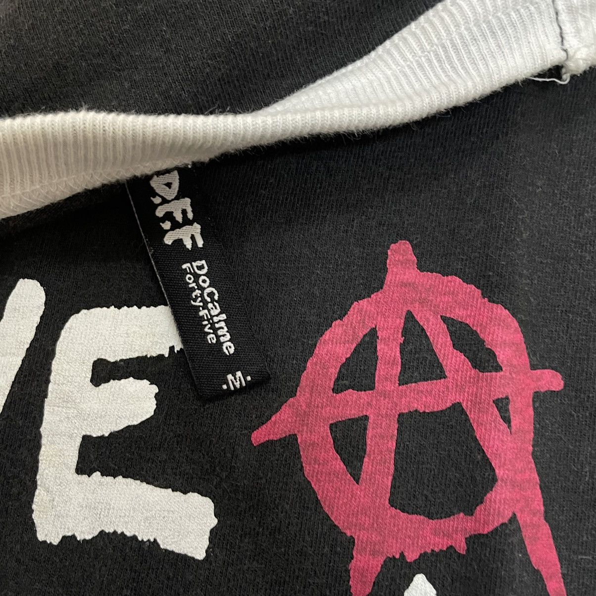 Seditionaries 🇯🇵 D.F.F DOCALME FORTY FIVE ANARCHY WORDING TSHIRT Size US M / EU 48-50 / 2 - 11 Thumbnail