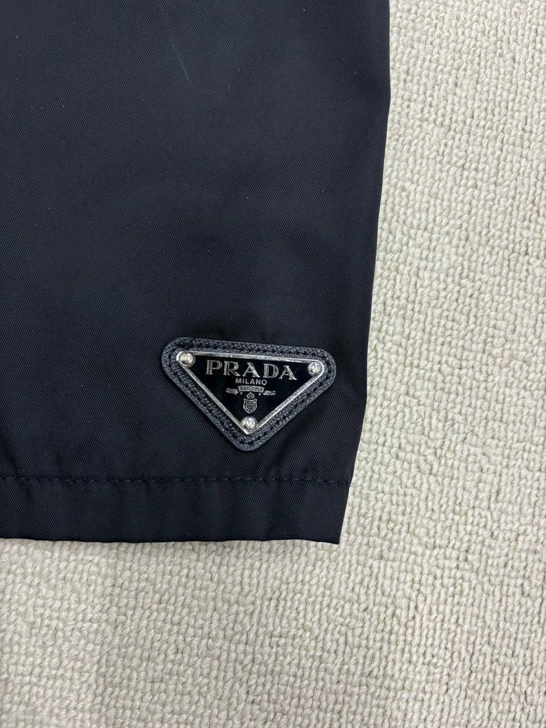 Prada Prada Metal Triangle Black Shorts 2504-Nextarrow Size US 36 / EU 52 - 3 Thumbnail
