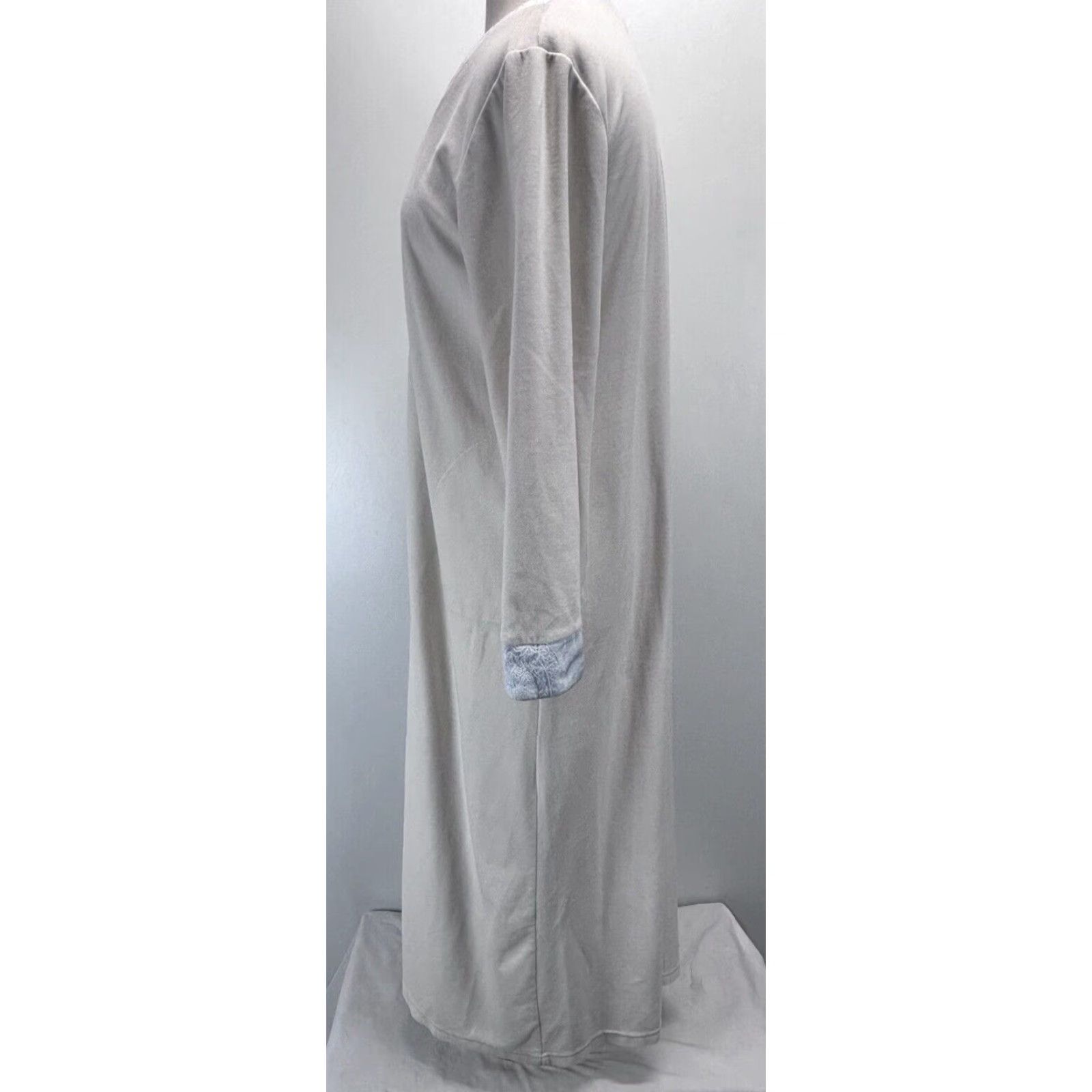 Vintage VINTAGE Diamond Tea Velvet Robe M Women’s Ivory Blue Jacquard Trim Pockets Robe Size ONE SIZE - 2 Thumbnail
