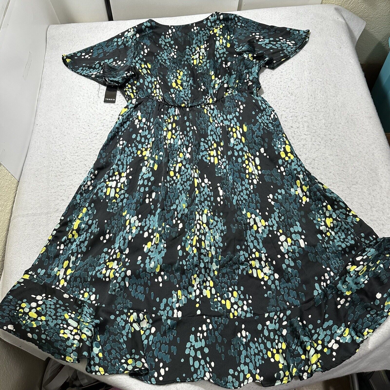 Other Torrid 1X 14-16 Midi Bubble Charm Flutter Sleeve Wrap Dress Size XL / US 12-14 / IT 48-50 - 12 Thumbnail