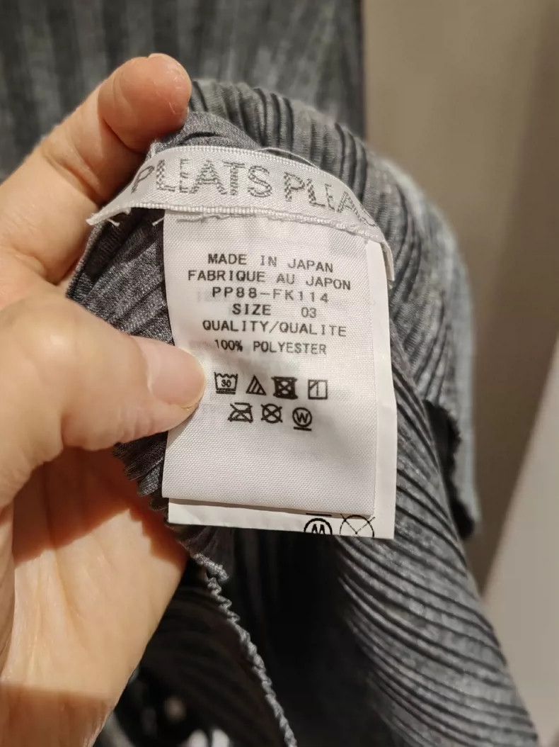 Issey Miyake Issey Miyake size:3 Black pleated long-sleeved shirt Size S / US 4 / IT 40 - 2 Thumbnail