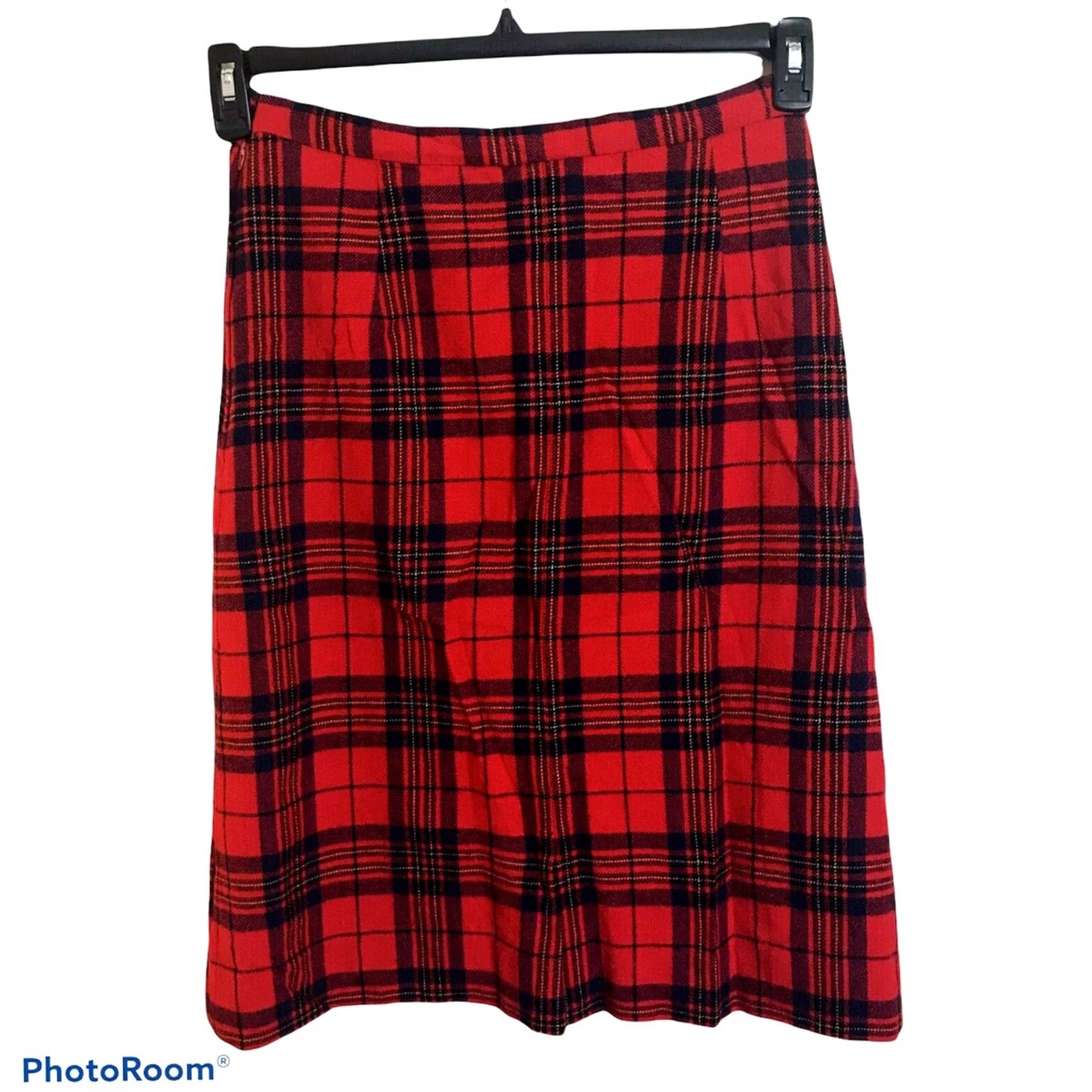 Pendleton VINTAGE Pendleton Wool Skirt Size 12 Red Leslie Tartan Plaid USA Made Women Knee Length A-Line Wool Lined Side Zip 29 Waist 25.5 Length Menus? Size 34" / US 12 / IT 48 - 3 Thumbnail