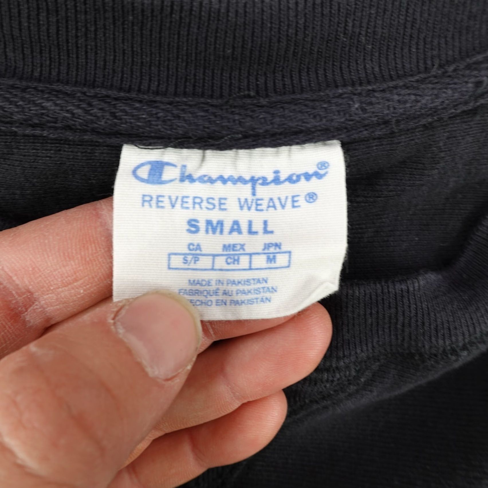 Champion VINTAGE Champion Reverse Weave Sweatshirt Women's Small Black Casual Activewear Pullover Crewneck Size S / US 4 / IT 40 - 7 Thumbnail