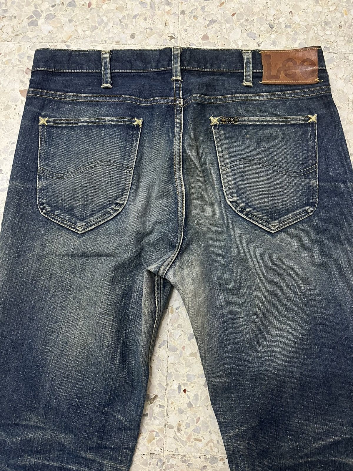 LEE Riders organic cotton distressed denim