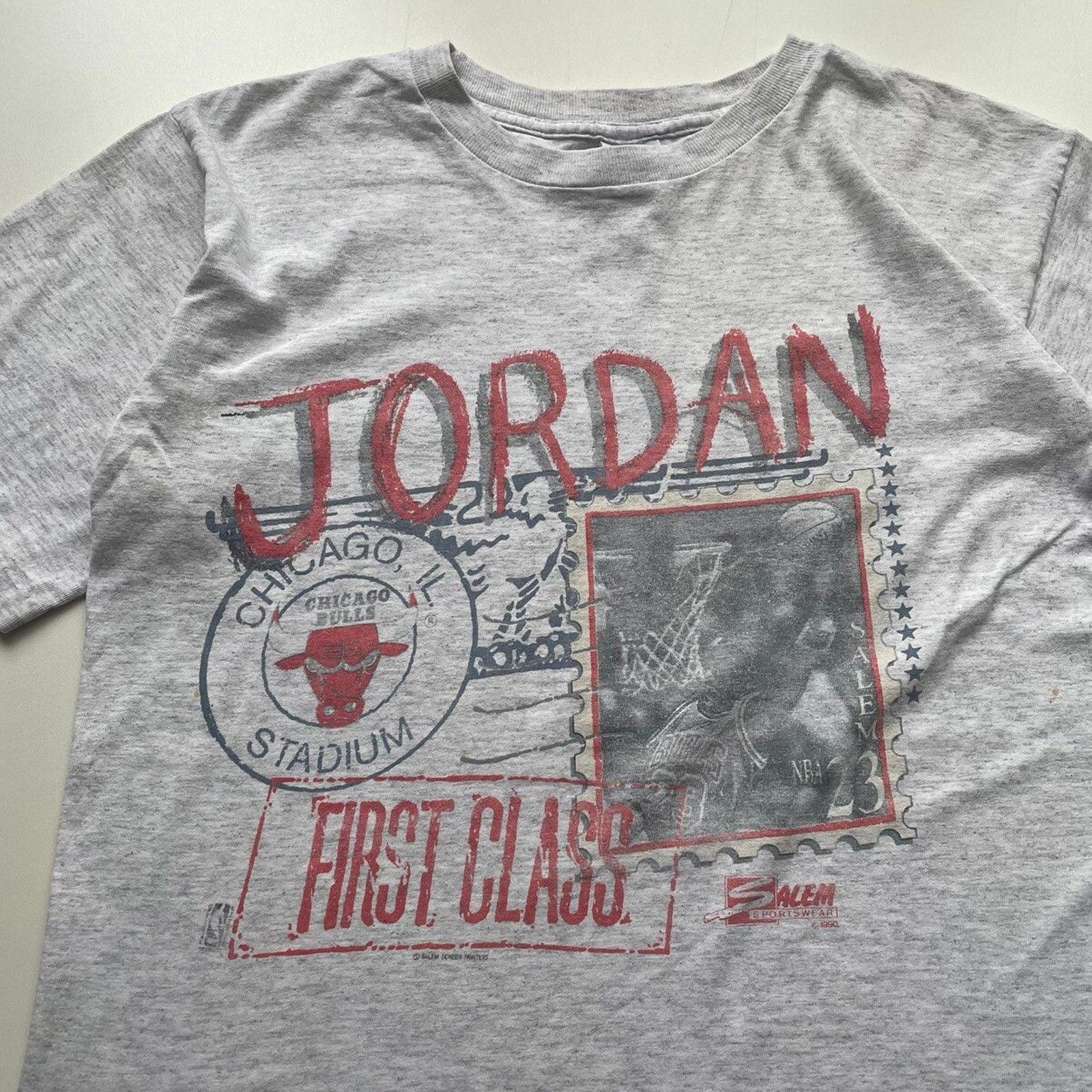NBA × Salem Sportswear × Vintage Vintage 90s Michael Jordan Chicago Bulls NBA T Shirt Medium Size US M / EU 48-50 / 2 - 2 Thumbnail