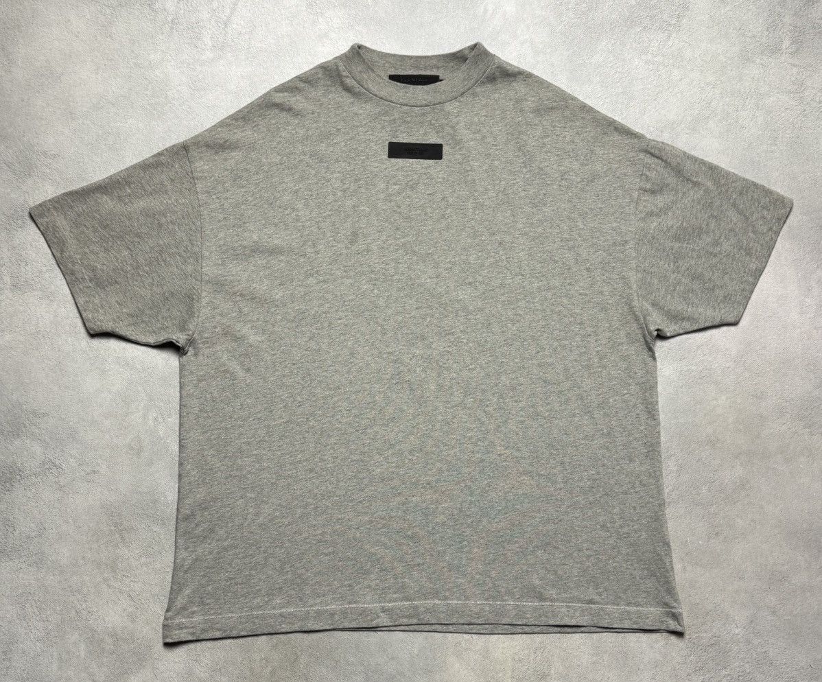Fear of God Fear Of God Essentials Cotton Center Logo T-Shirt Crewneck Size US S / EU 44-46 / 1 - 1 Thumbnail