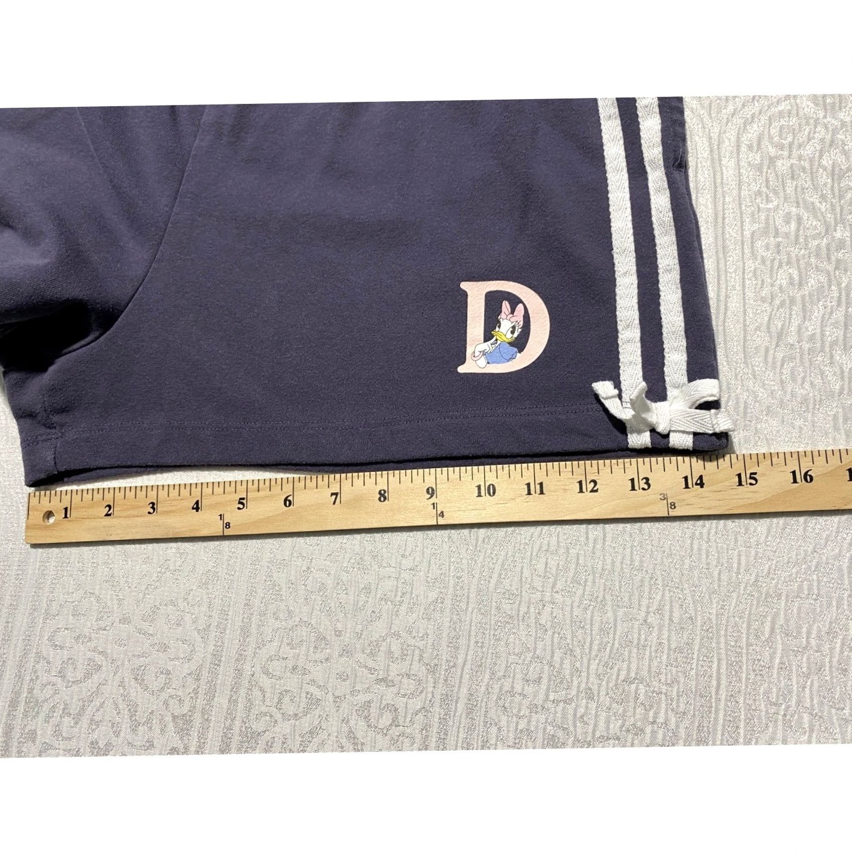 Disney Disney Daisy Duck Navy Blue Athletic Shorts XL Side Stripes Bow Hem Pockets Size 40" / US 18 - 7 Thumbnail