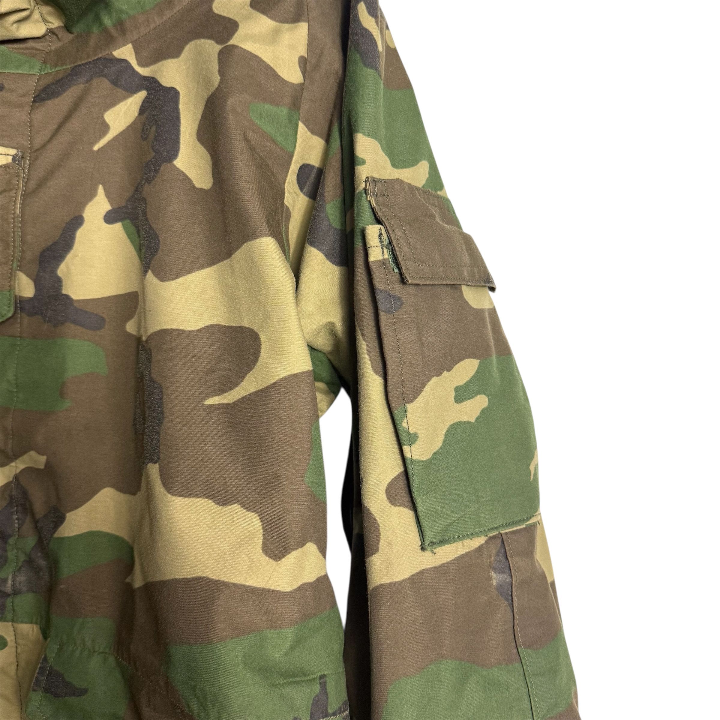 Generic Surplus 🔥RARE🔥Vintage U.S Army Woodland ECWCS Camo Gore-Tex Parka Size US S / EU 44-46 / 1 - 4 Thumbnail