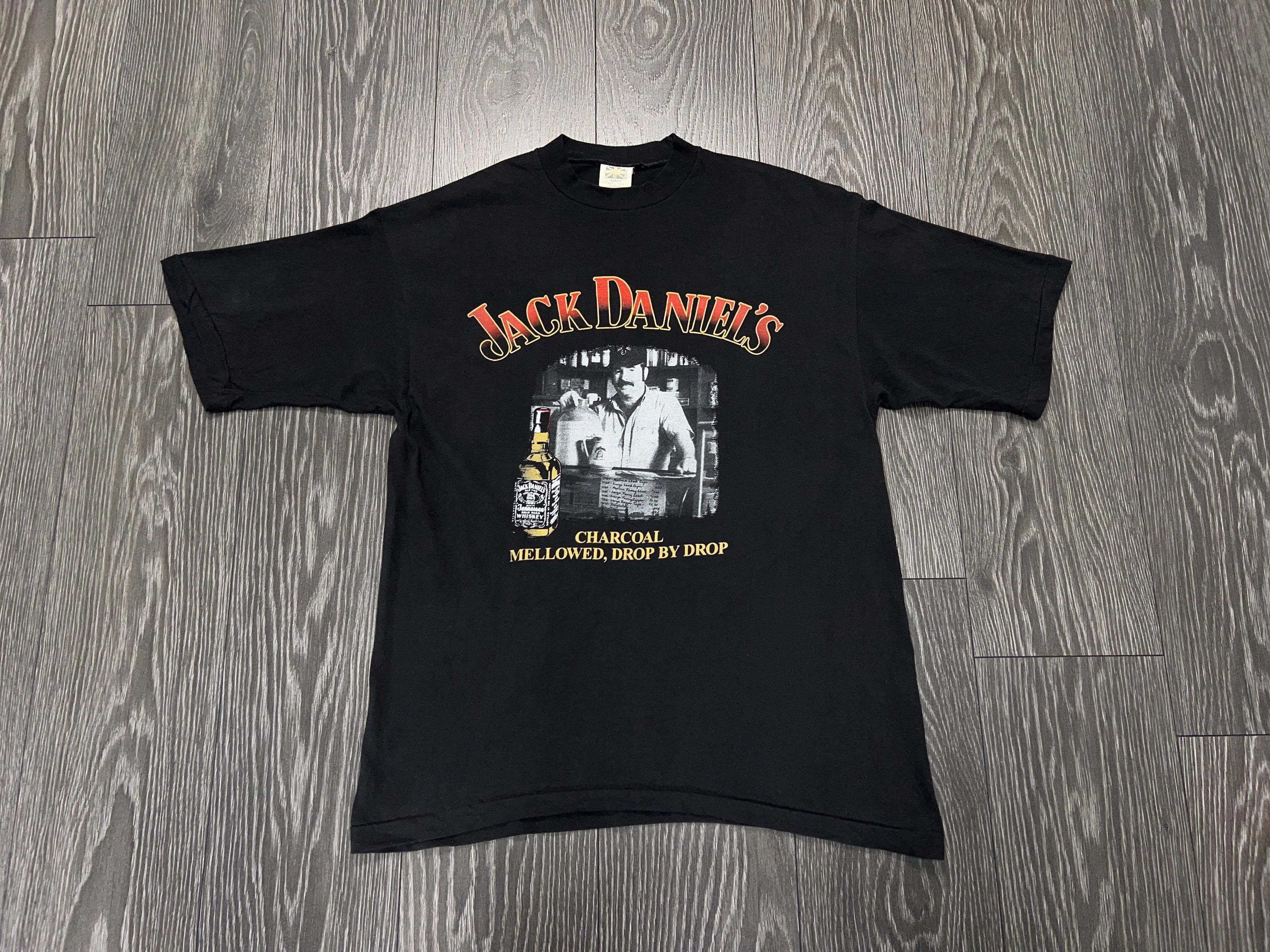 Vintage Jack Daniels Whiskey Big Logo Single Stitch T Shirt Tee Size Size US XL / EU 56 / 4 - 1 Thumbnail