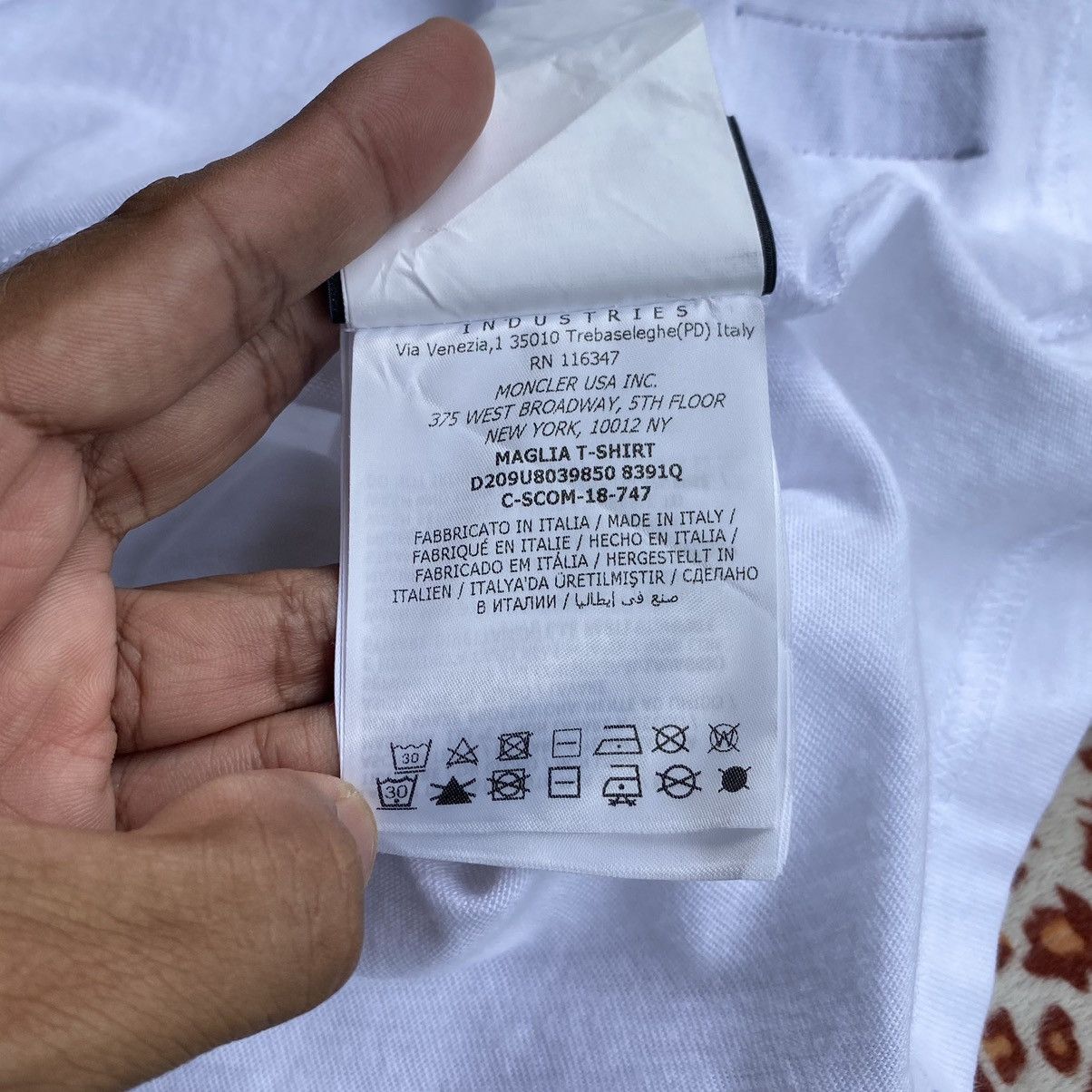 Moncler Moncler x Fragment By Hiroshi Fujiwara Shirt Size US M / EU 48-50 / 2 - 22 Thumbnail