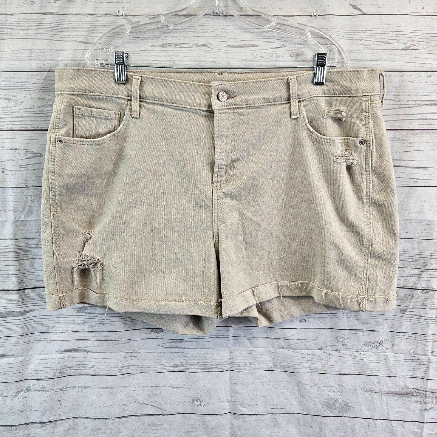 Old Navy VINTAGE Old Navy Womens Boyfriend Mid Rise Denim Shorts Sz 18 Gray Distressed Size 40" / US 18 - 2 Thumbnail