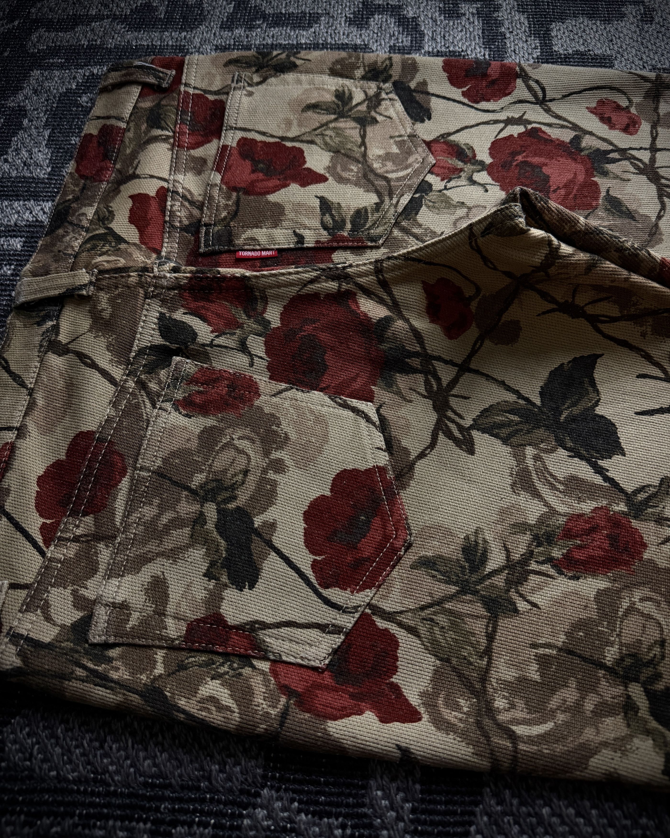 Tornado Mart Tornado Mart Rose Floral Flared Pants Size US 34 / EU 50 - 10 Thumbnail