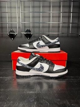 Nike Nike Dunk Low "Essential Paisley" Pack Black (WMNS) - Size 9.5 Size US 9.5 / IT 39.5 - 2 Thumbnail