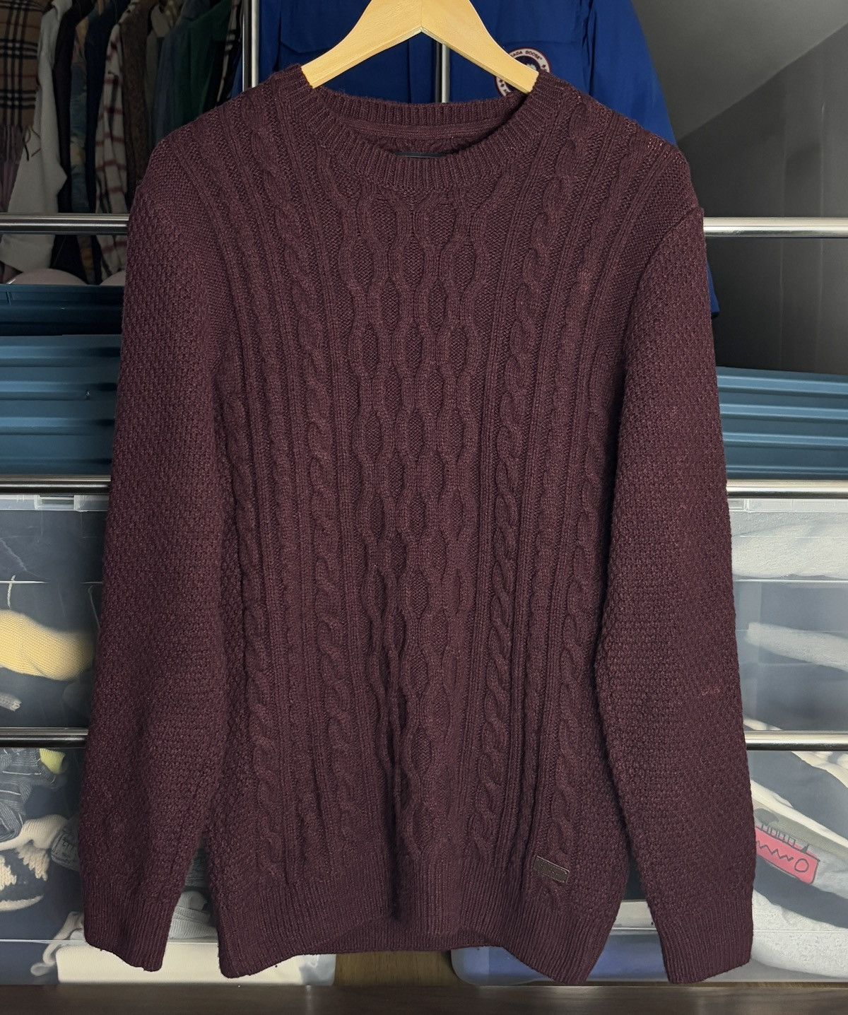 Barbour Vintage Barbour Wool Cable Knitted Burgundy Sweater Size US S / EU 44-46 / 1 - 1 Thumbnail