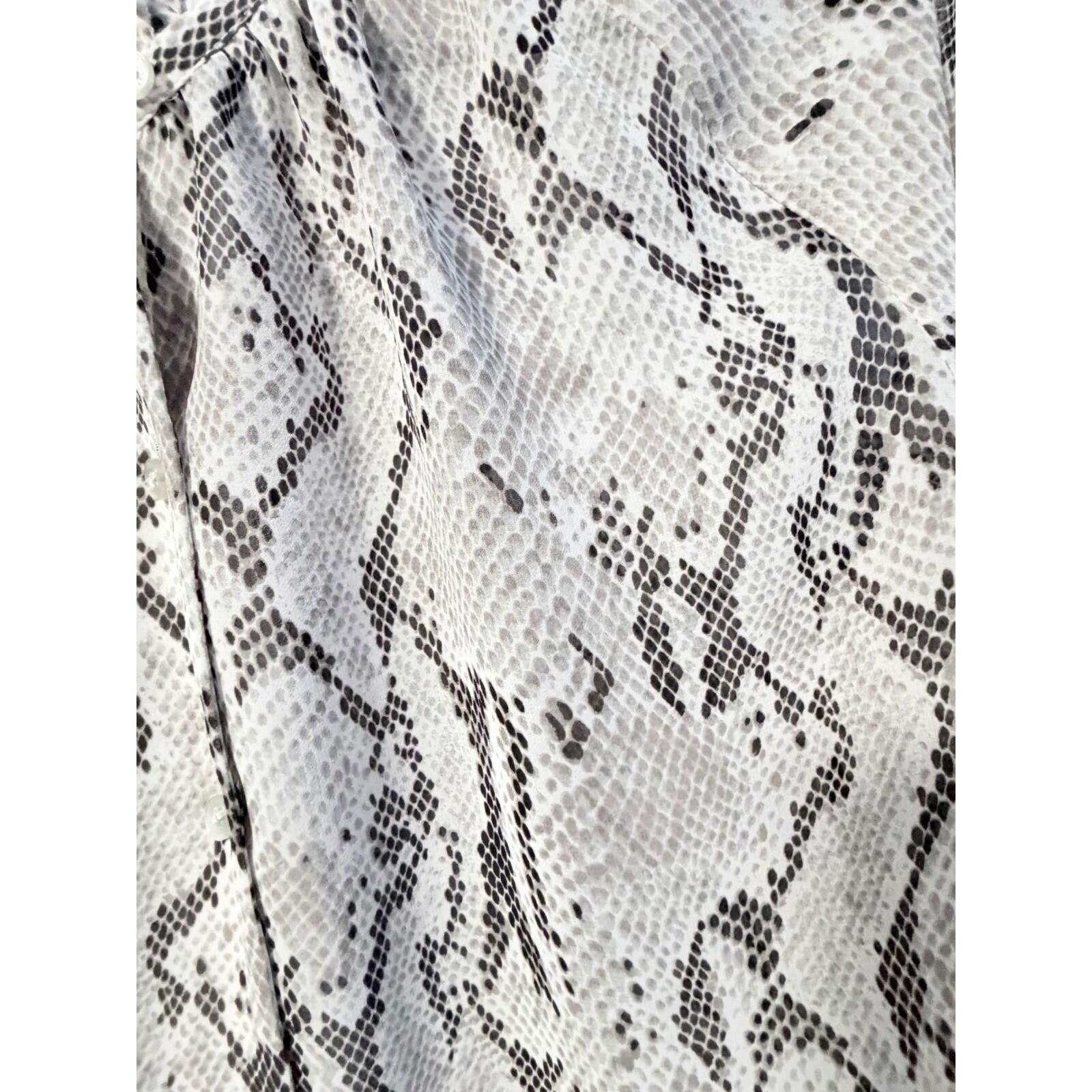 Express Express Blouse Womens Small Grey Snakeskin Ruffle Neck Size S / US 4 / IT 40 - 3 Thumbnail