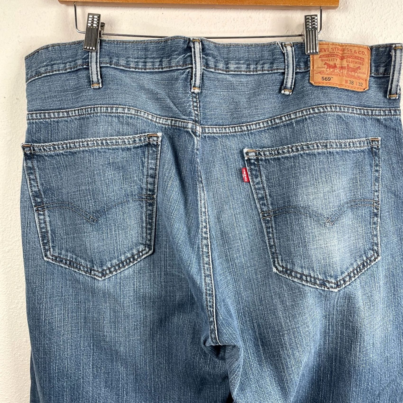 Levi's VINTAGE Levi's 569 Jeans Men Blue Straight Loose Denim 40x31 Distressed Regular Mens Size US 40 / EU 56 - 4 Thumbnail