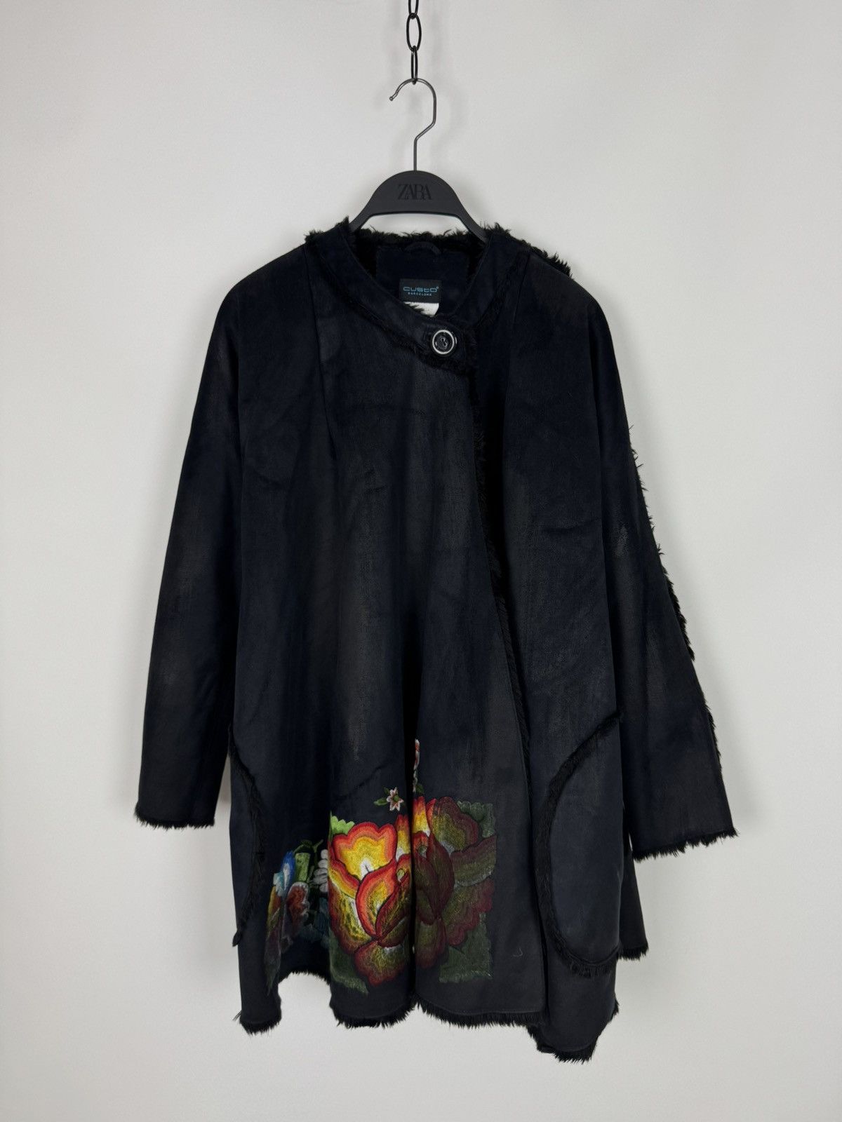 Custo Barcelona Custo Barcelona Floral Embroidery Faux Fur Coat Size M / US 6-8 / IT 42-44 - 3 Thumbnail