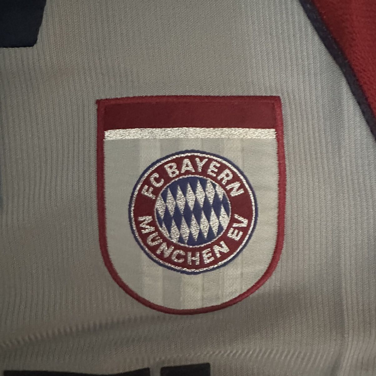 Adidas Adidas FC Bayern Munich 2002-2003 home football kit shirt Size US M / EU 48-50 / 2 - 8 Thumbnail
