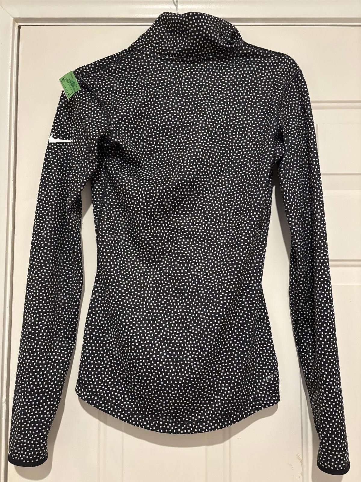 Nike Womens sz S black/white Nike Dri Fit athletic top #560 Size S / US 4 / IT 40 - 2 Thumbnail