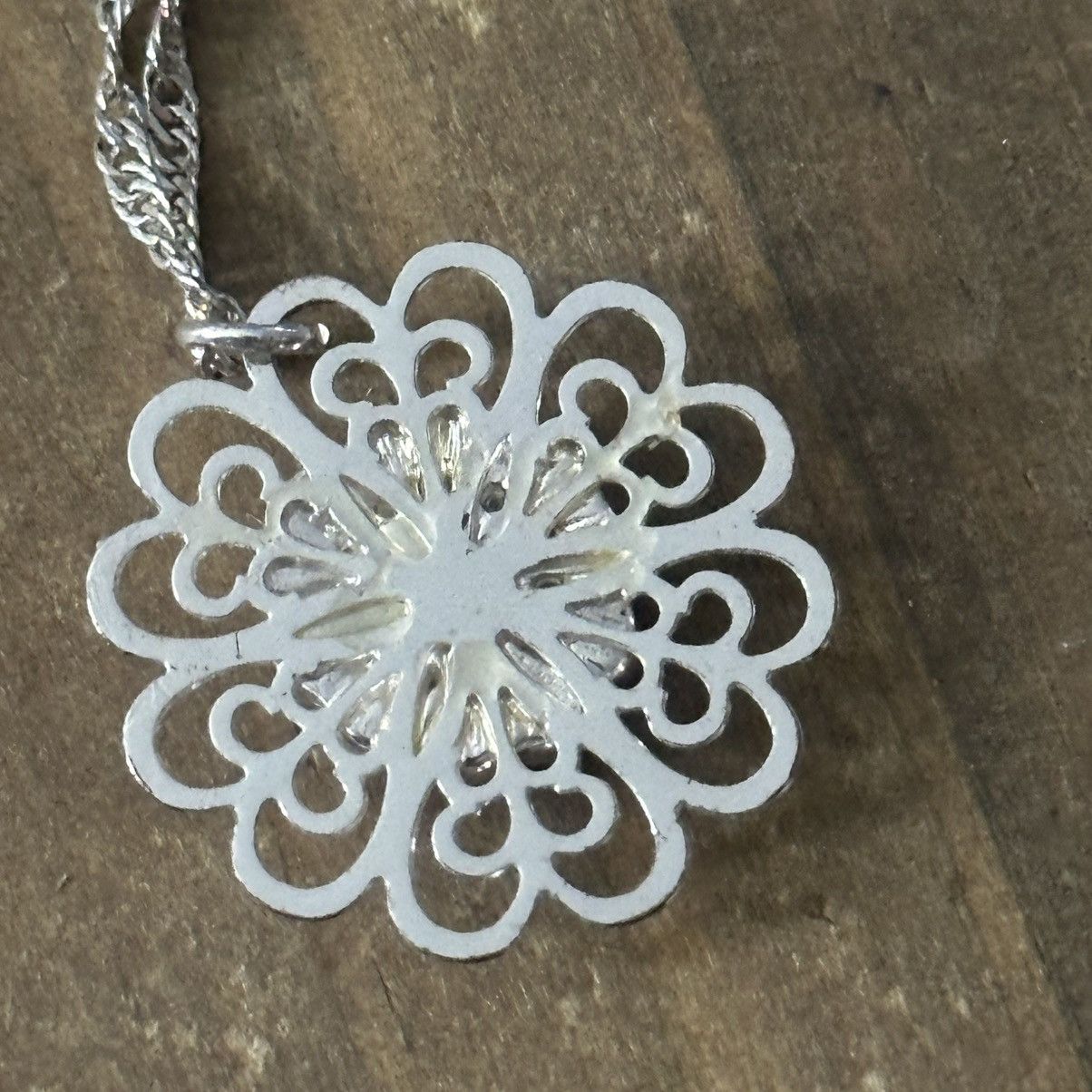 Other Lauren Conrad silver tone rhinestone flower pendant necklace Size ONE SIZE - 4 Thumbnail