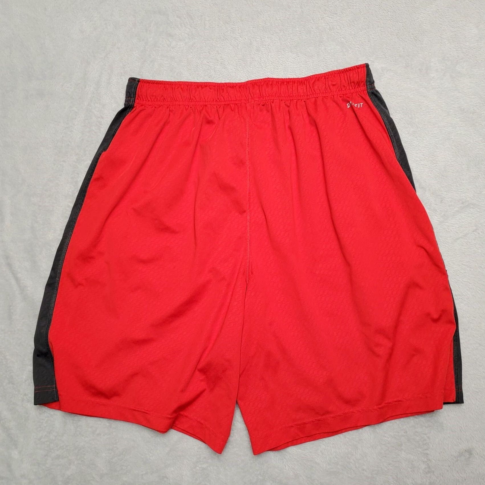Nike Nike Shorts Mens L Red Football Running Dri-Fit Elastic Waist Pockets Training Fly Lightweight Casual Athletic Executive? Size US 33 - 7 Thumbnail