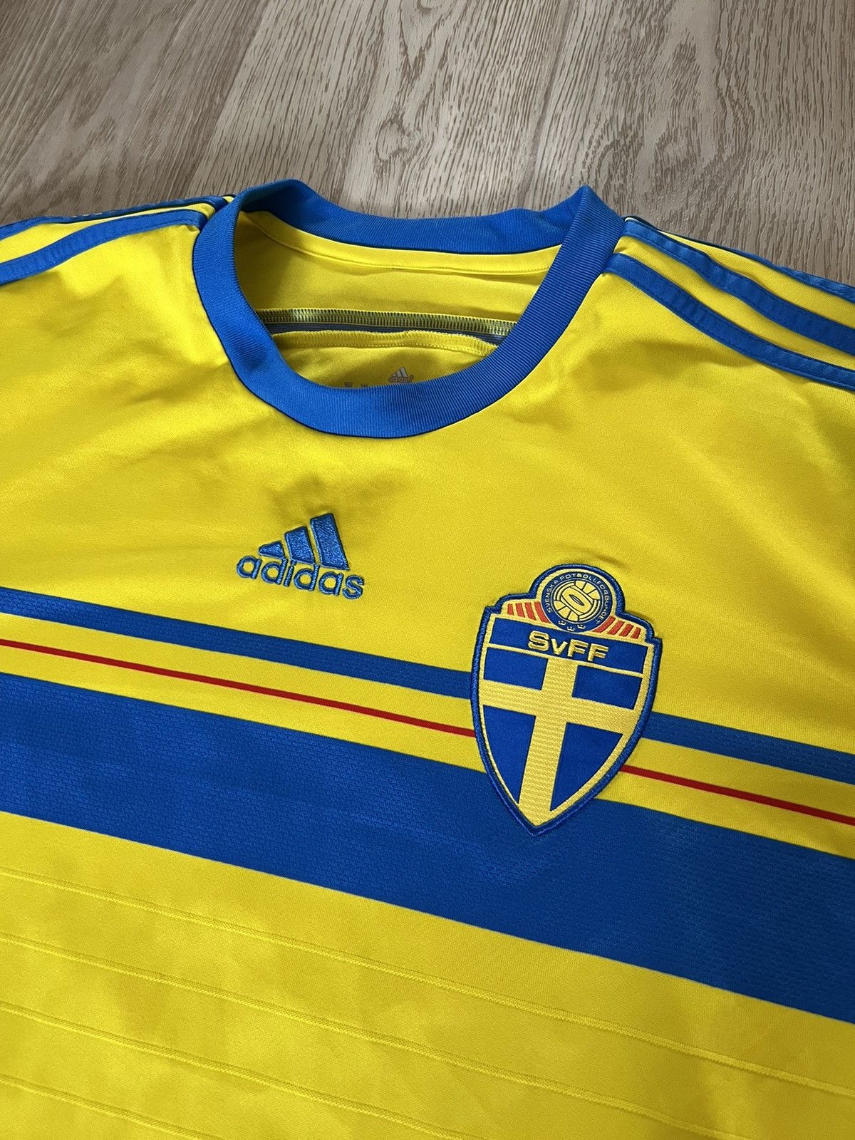 Adidas ADIDAS SWEDEN TEAM 2014 2015 WORLD CUP FOOTBALL JERSEY Shirt Size US XL / EU 56 / 4 - 4 Thumbnail