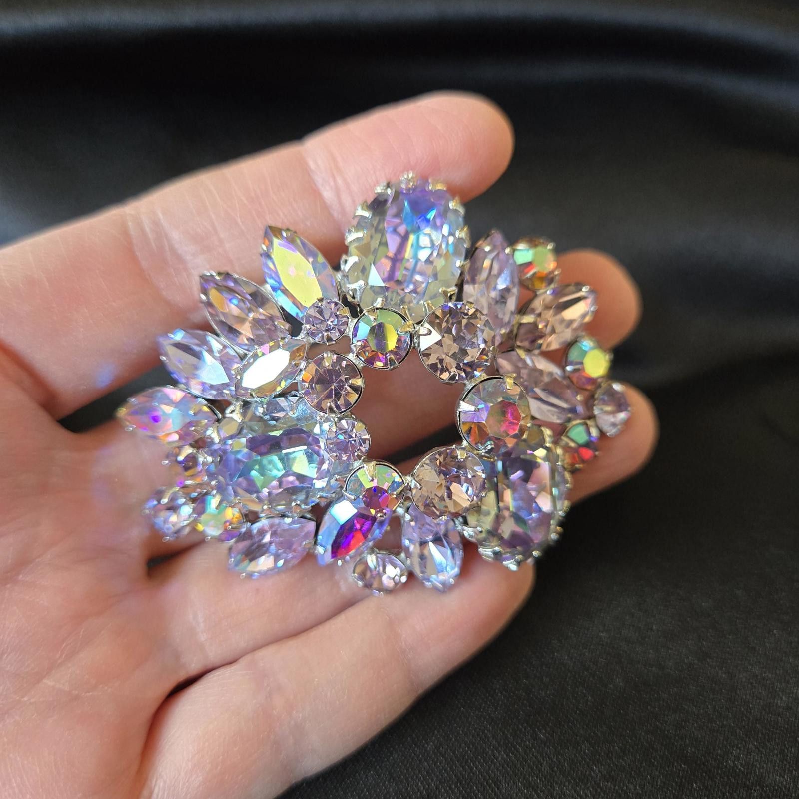 Designer Stunning Vintage Lilac Rhinestone Brooch and Earring Set Size ONE SIZE - 2 Thumbnail