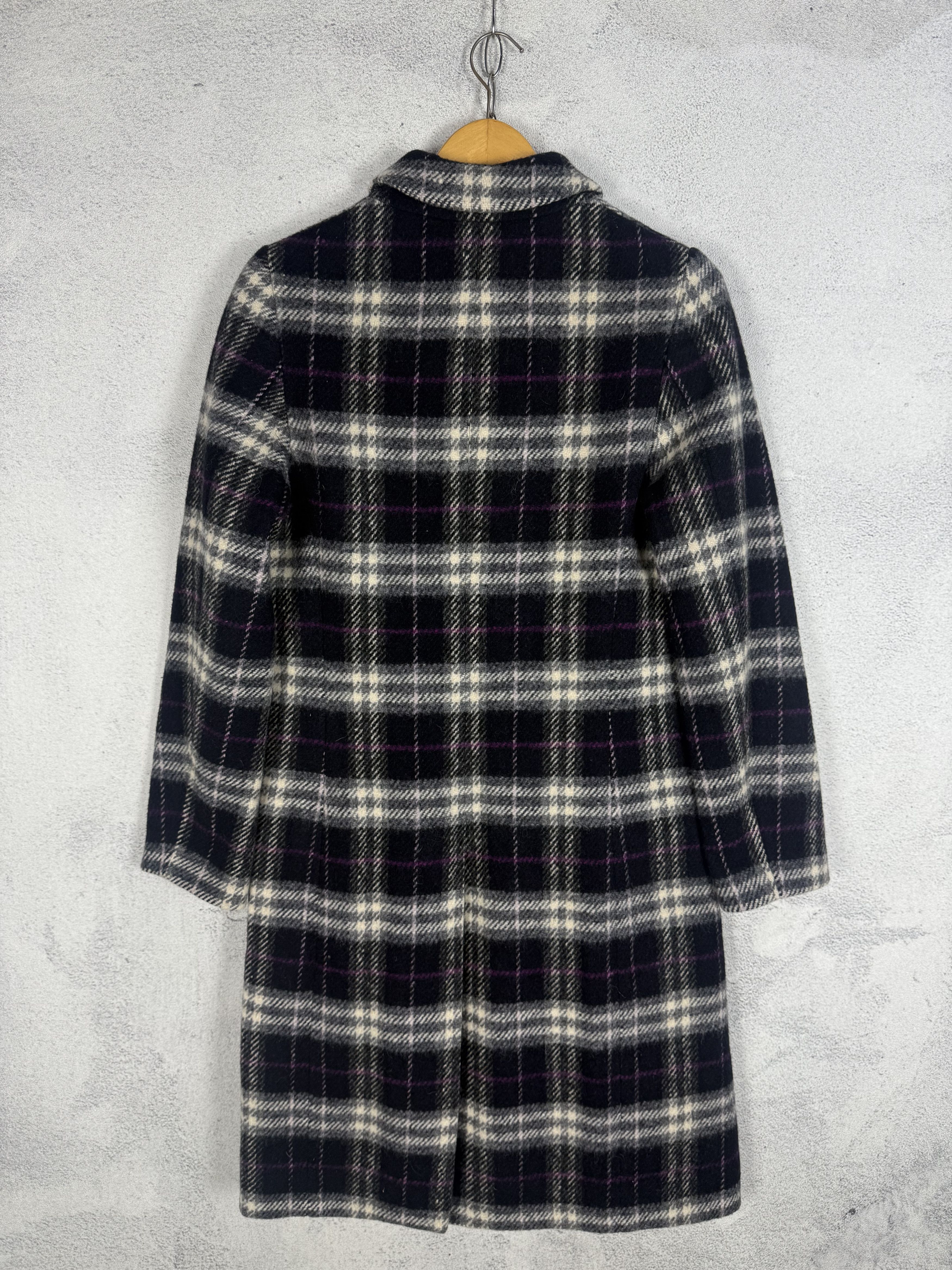 Burberry Vintage Burberry Wool Coat Size M / US 6-8 / IT 42-44 - 2 Thumbnail