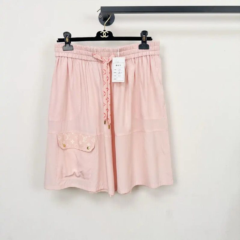 Louis Vuitton Louis Vuitton Light Pink Women's Shorts Size S 0089 Size 23" - 1 Thumbnail