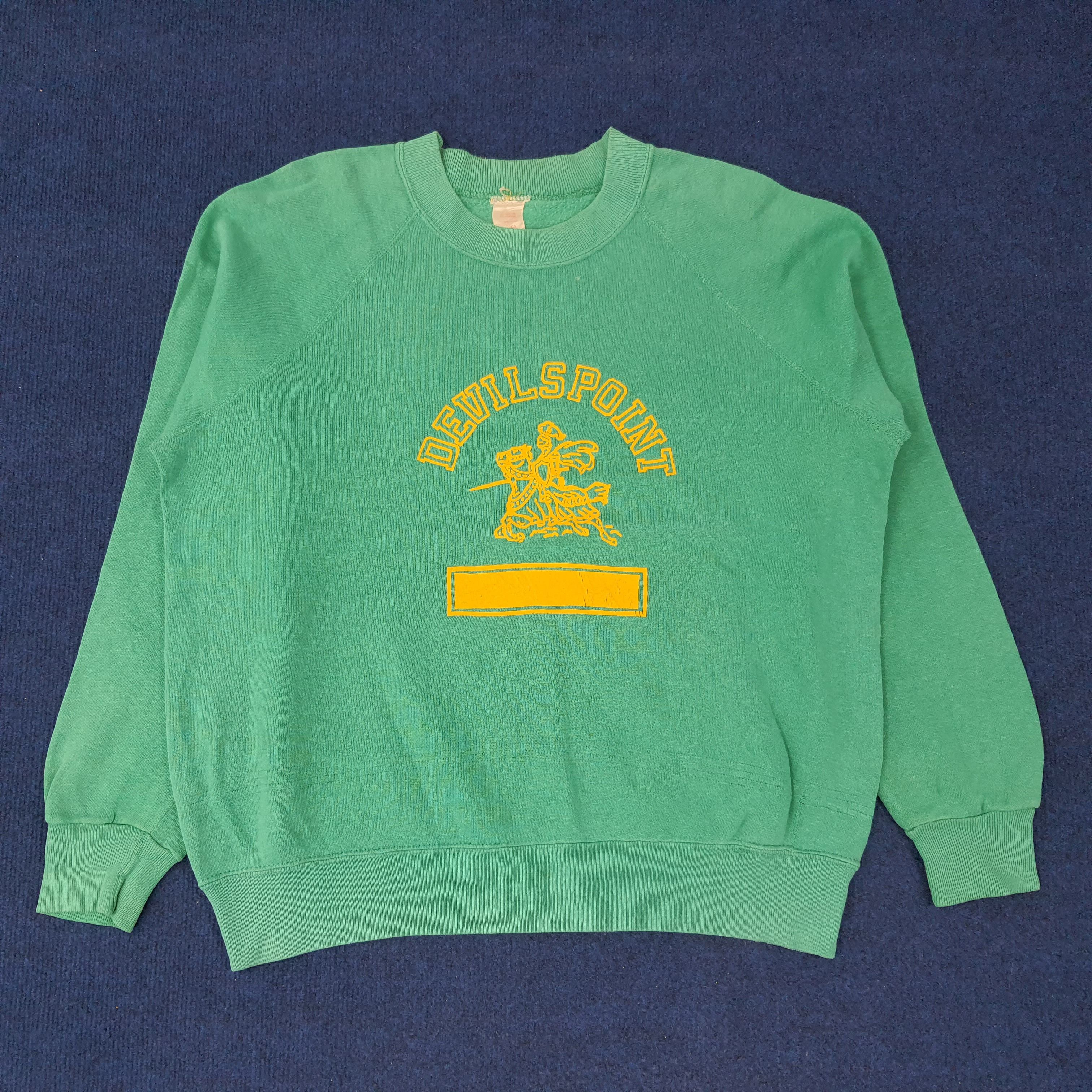 Vintage Vintage Devils Point Sweatshirt C233N18 Size US L / EU 52-54 / 3 - 1 Thumbnail