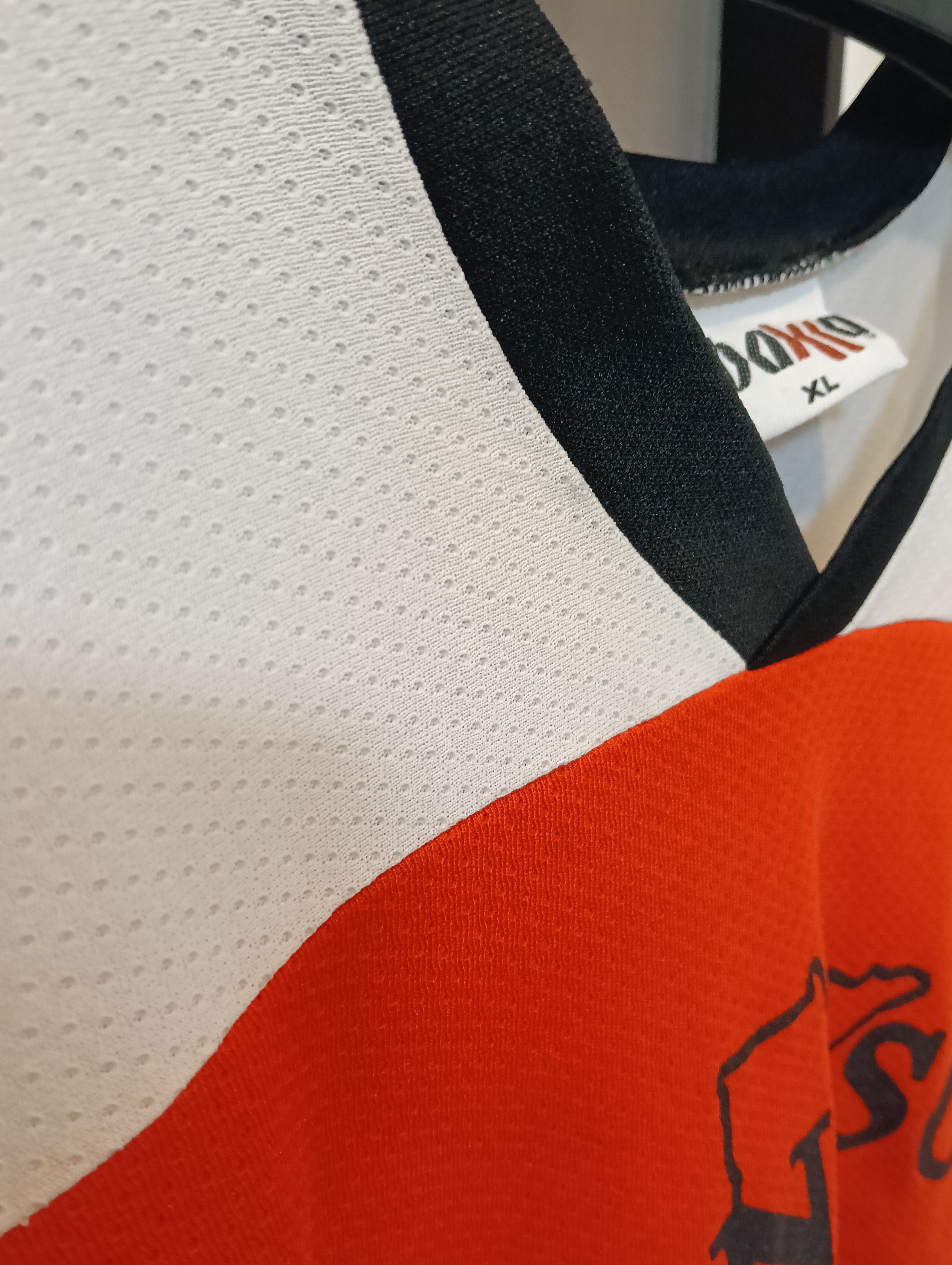 Other Minnesota showcase hockey 66 orange size XL. Size US XL / EU 56 / 4 - 9 Thumbnail