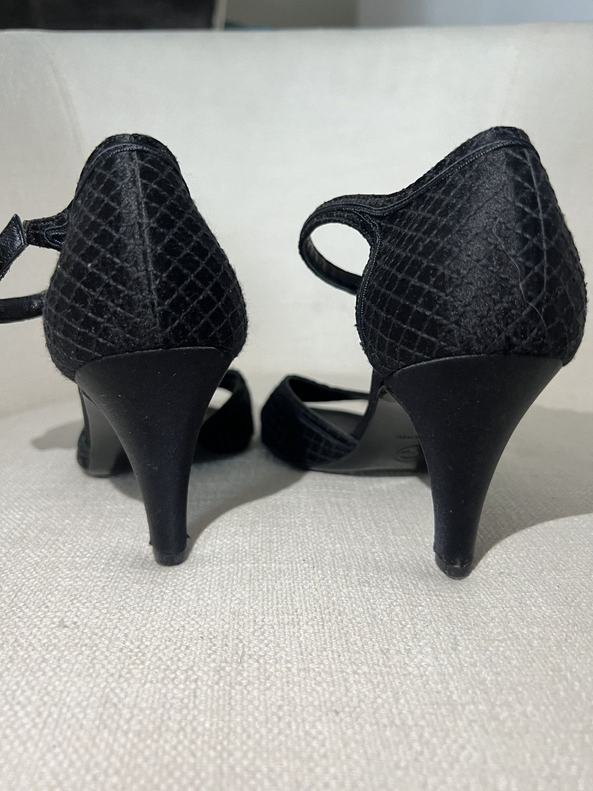 Chanel Chanel Vintage Black Satin Quilted CC Logo Heels Size US 4.5 / IT 34.5 - 10 Thumbnail