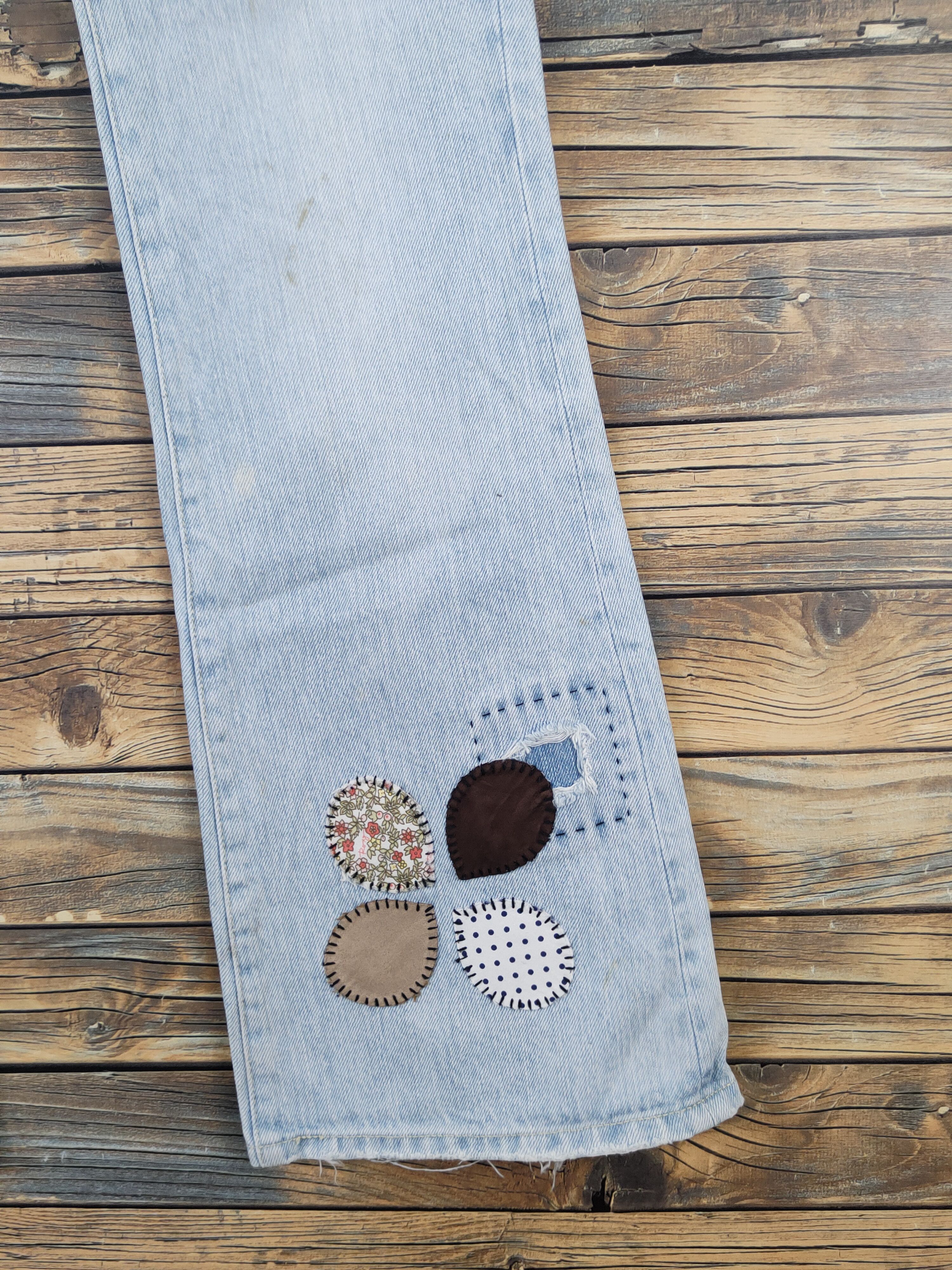 Japanese Brand Roxy Light Blue Distressed Ripped denim Jeans #W1698 Size 28" / US 6 / IT 42 - 6 Thumbnail