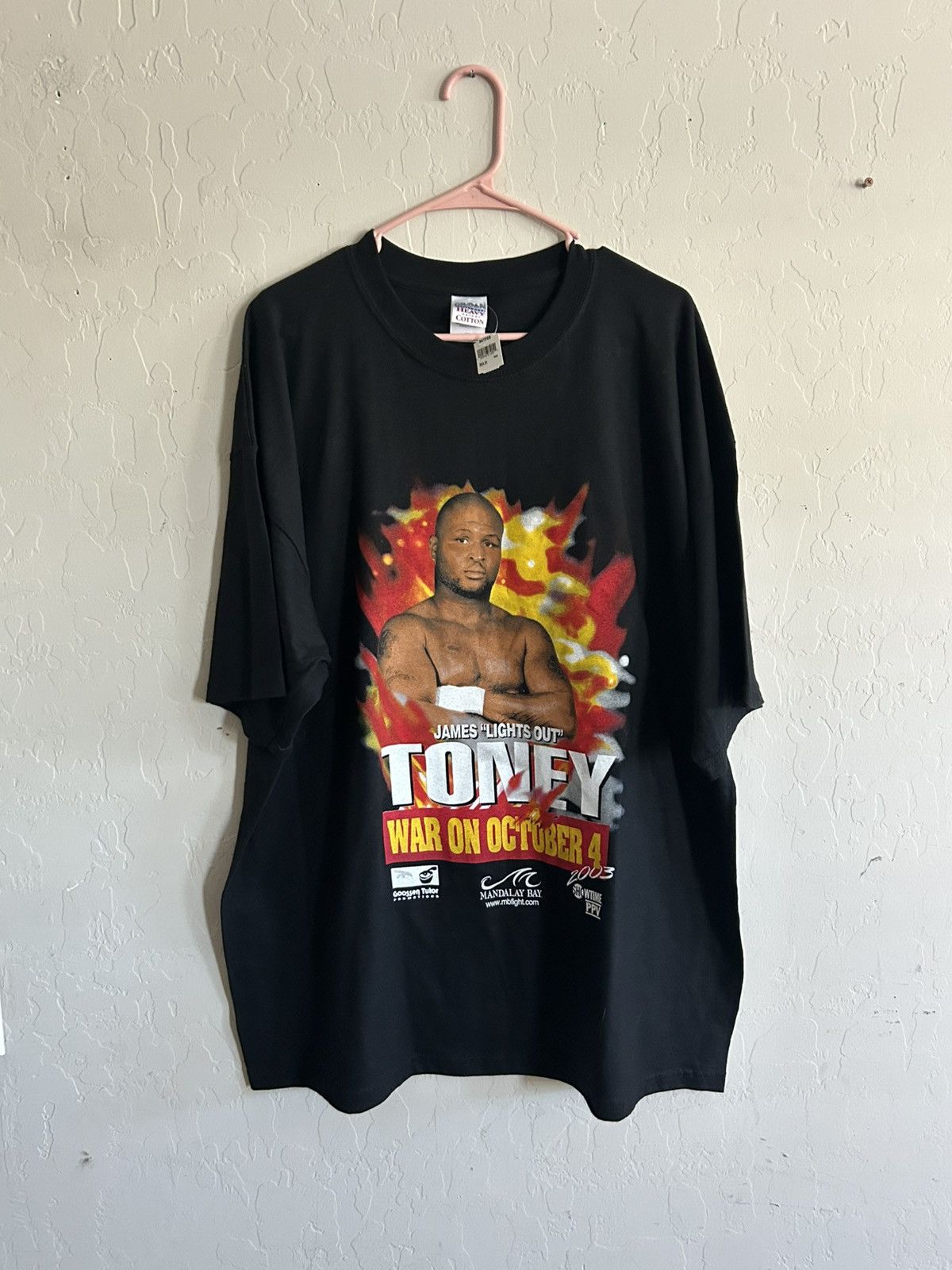 Vintage Vintage James Lights Out Toney 2003 Boxing Tee NWT Size XXL Size US XXL / EU 58 / 5 - 5 Thumbnail