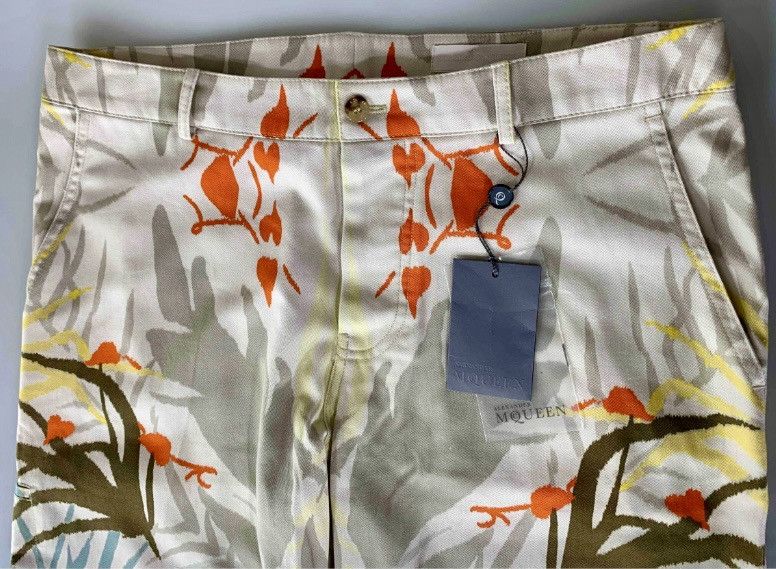 Alexander McQueen Alexander McQueen 🇮🇹 tropical sunrise walking shorts 50 NEW Size US 34 / EU 50 - 11 Thumbnail