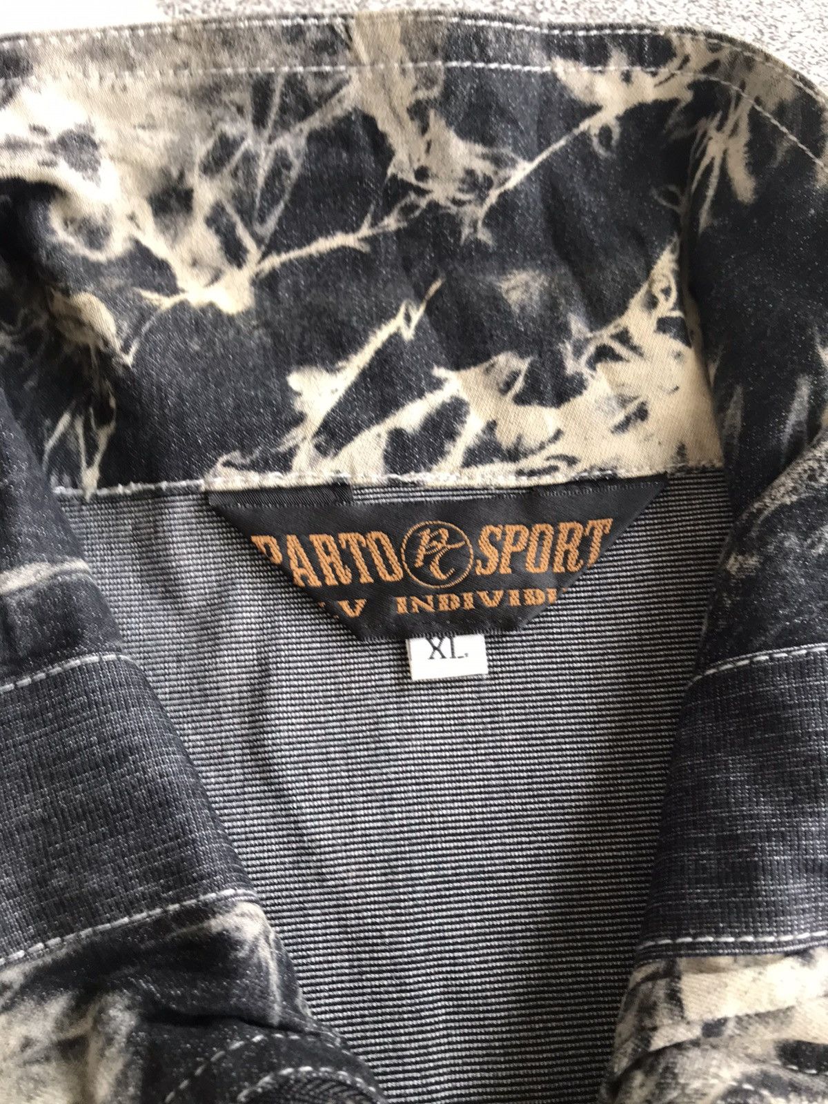 20471120 Y2K Oversize Parto Sport Zip shortsleeve Size US XL / EU 56 / 4 - 6 Thumbnail