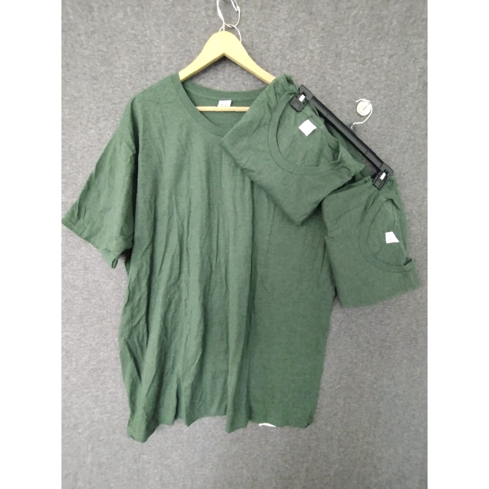 Hanes Hanes Men's 3-Pack Short Sleeve Plain Cotton Crew Neck T-Shirt 3XL Green Shirt Boys Mens Regular Size Type: T-Shirt Size US XXL / EU 58 / 5 - 2 Thumbnail