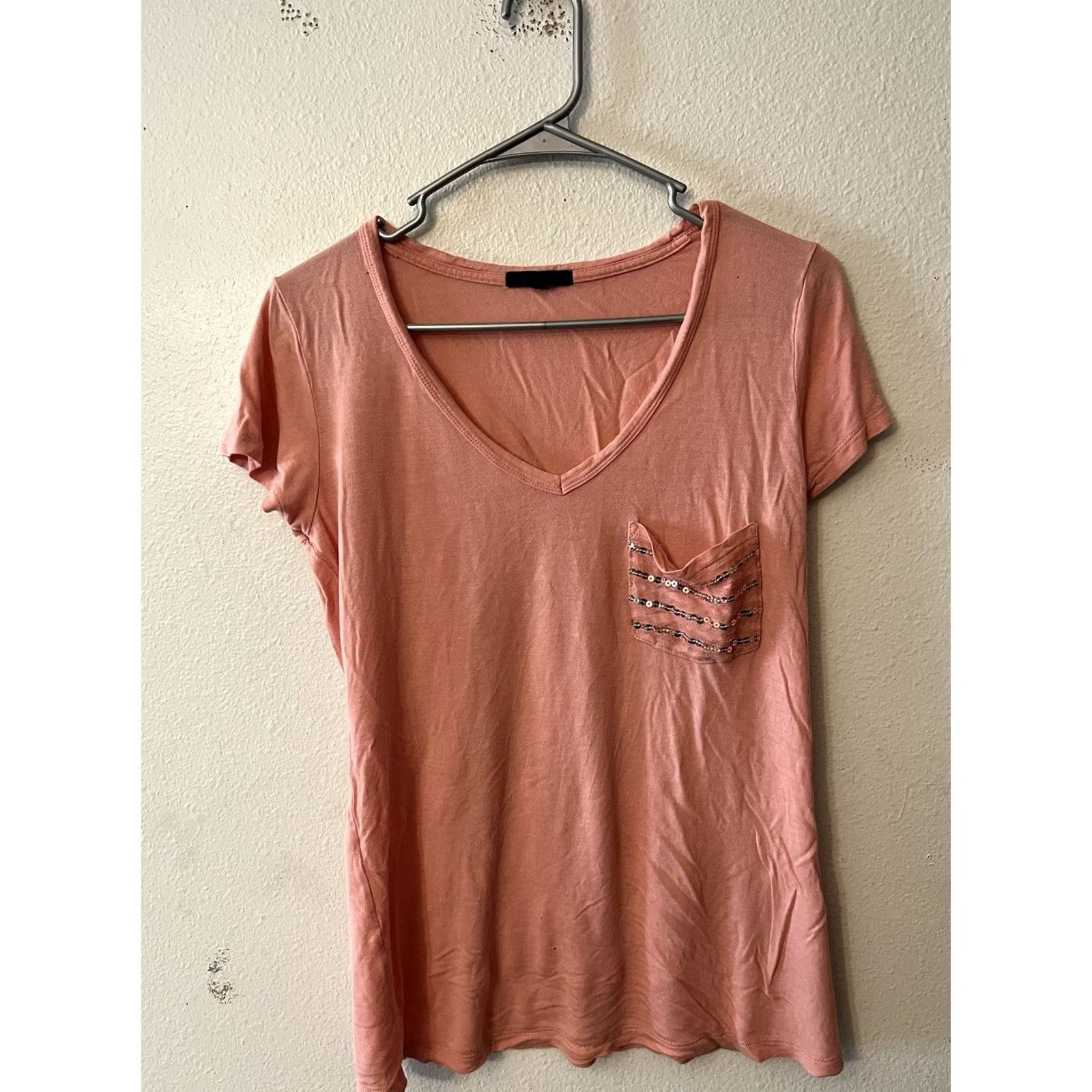 Gap Womens Gap Blouse V Neck tee Pink Solid Size Medium Pocket Stars Size M / US 6-8 / IT 42-44 - 2 Thumbnail
